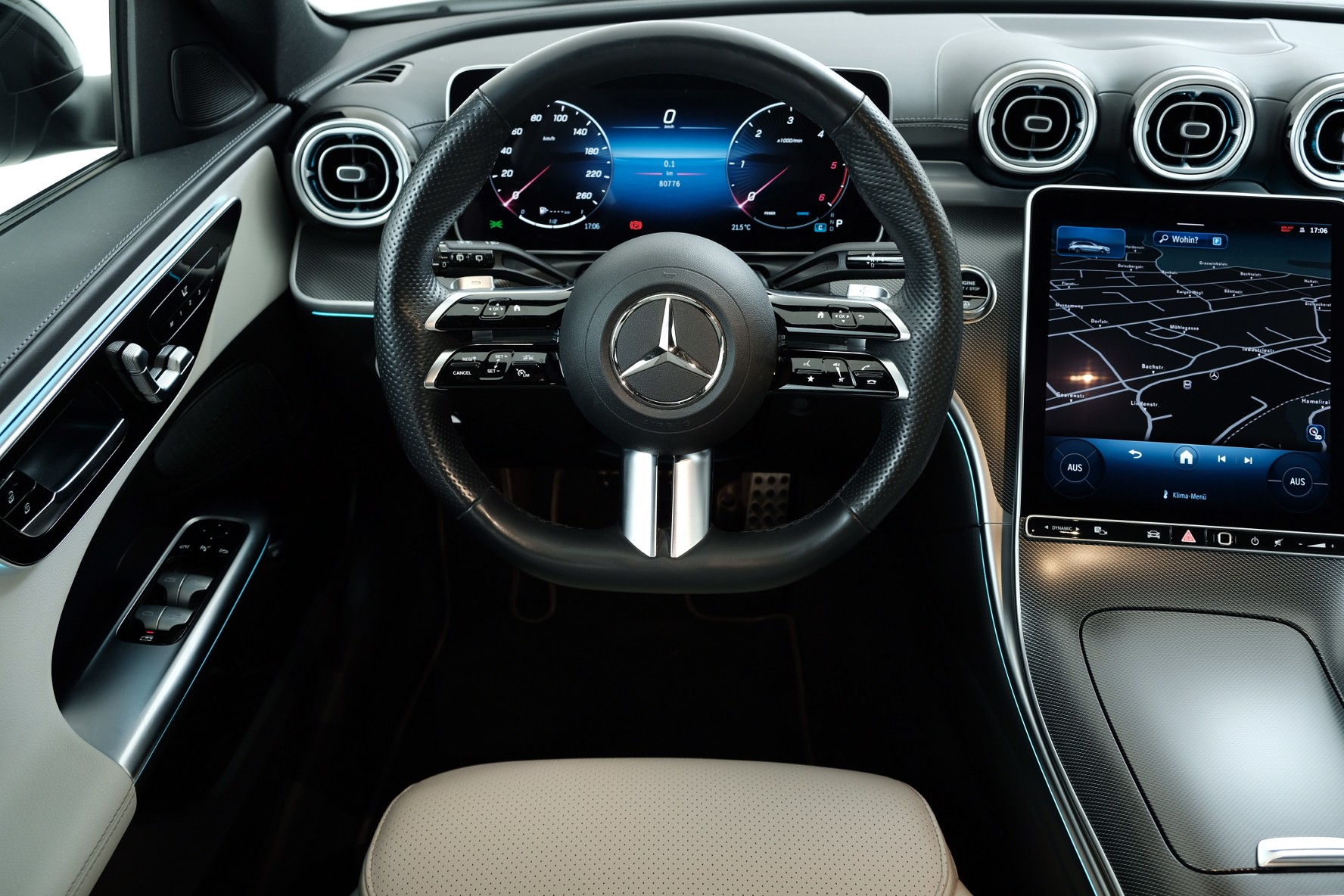MERCEDES-BENZ C 220 d Swiss Star AMG Line 4matic T-Modell S206-image-6
