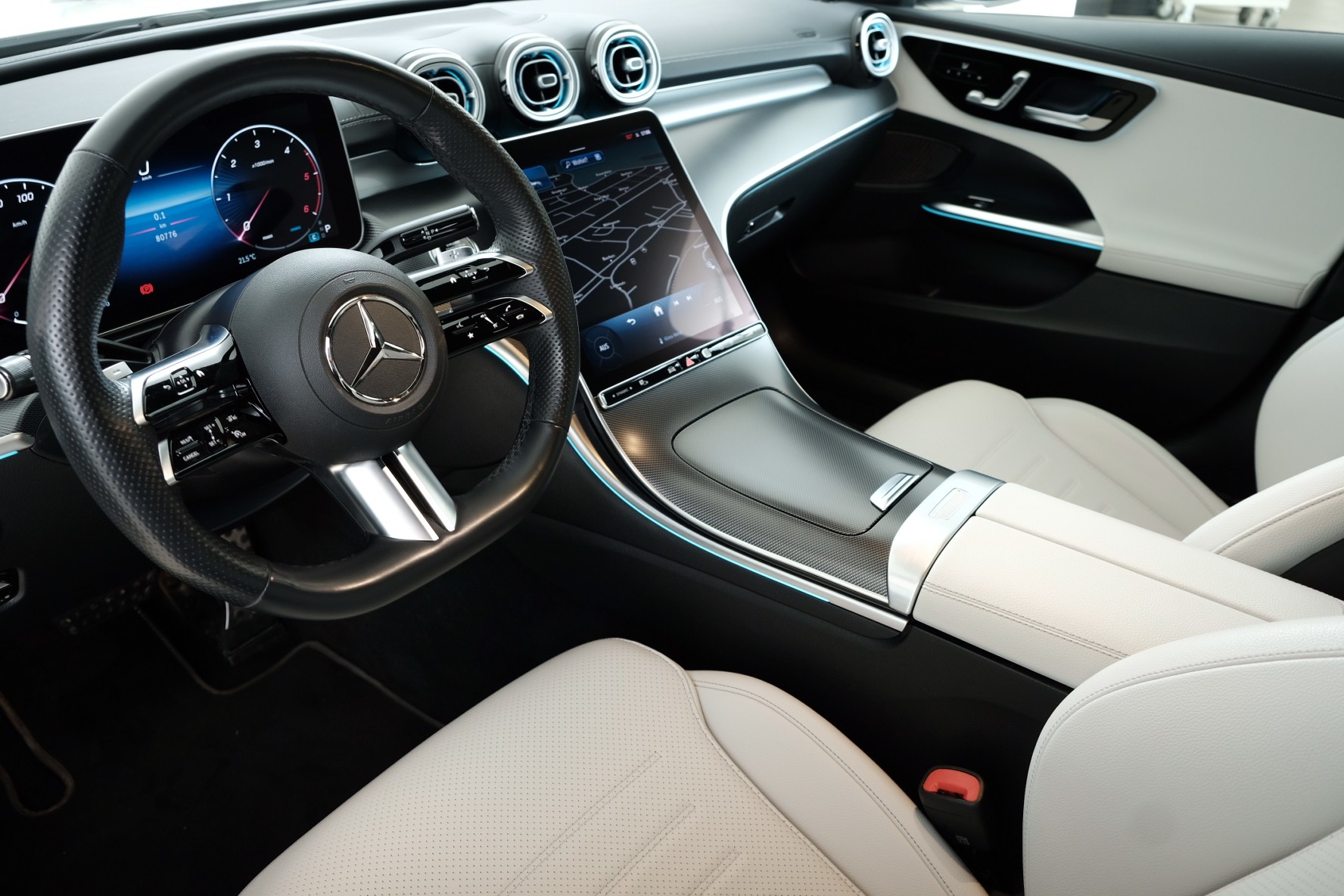 MERCEDES-BENZ C 220 d Swiss Star AMG Line 4matic T-Modell S206-image-8