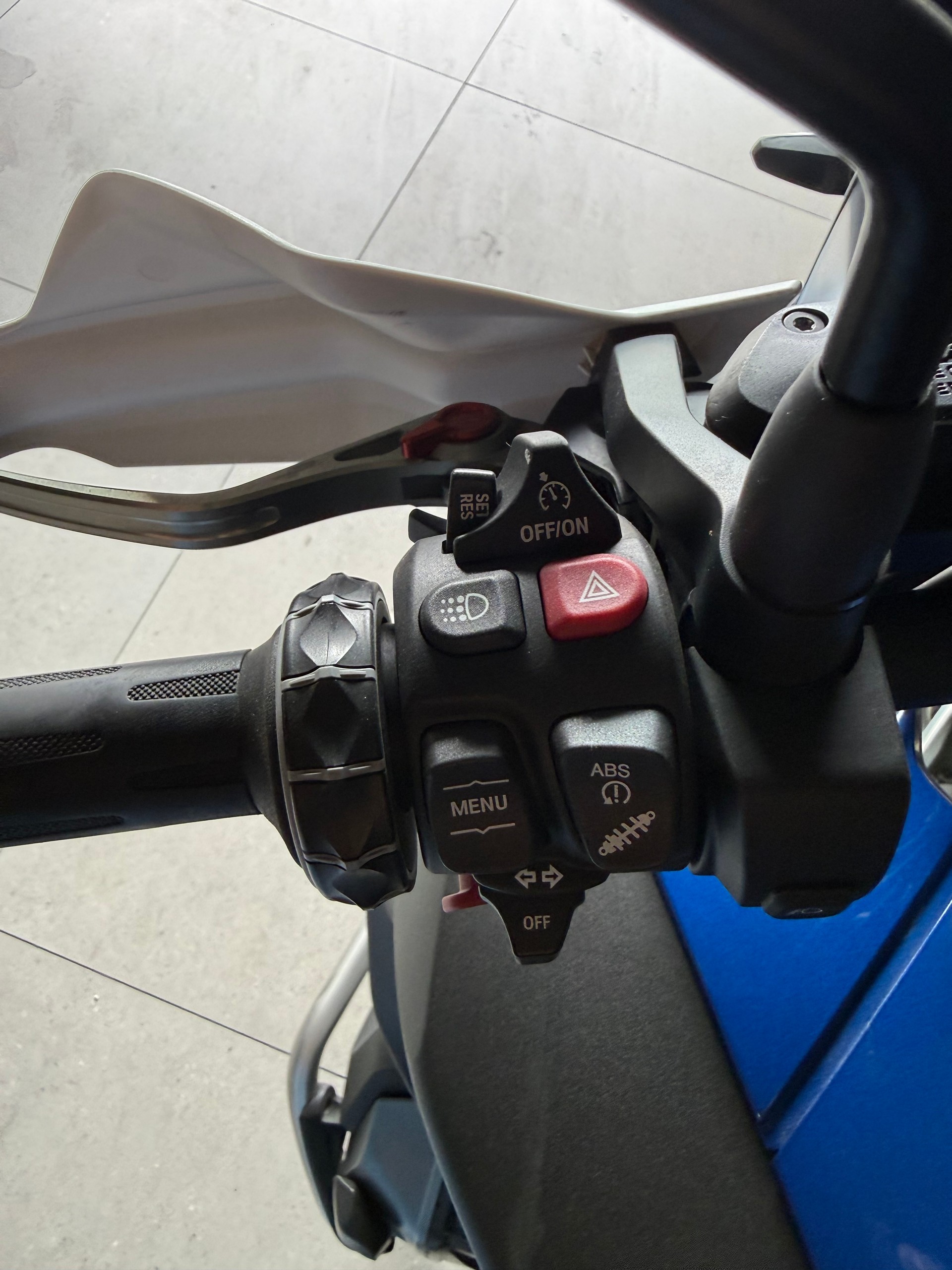 BMW R 1250 GS Adventure ABS-image-8