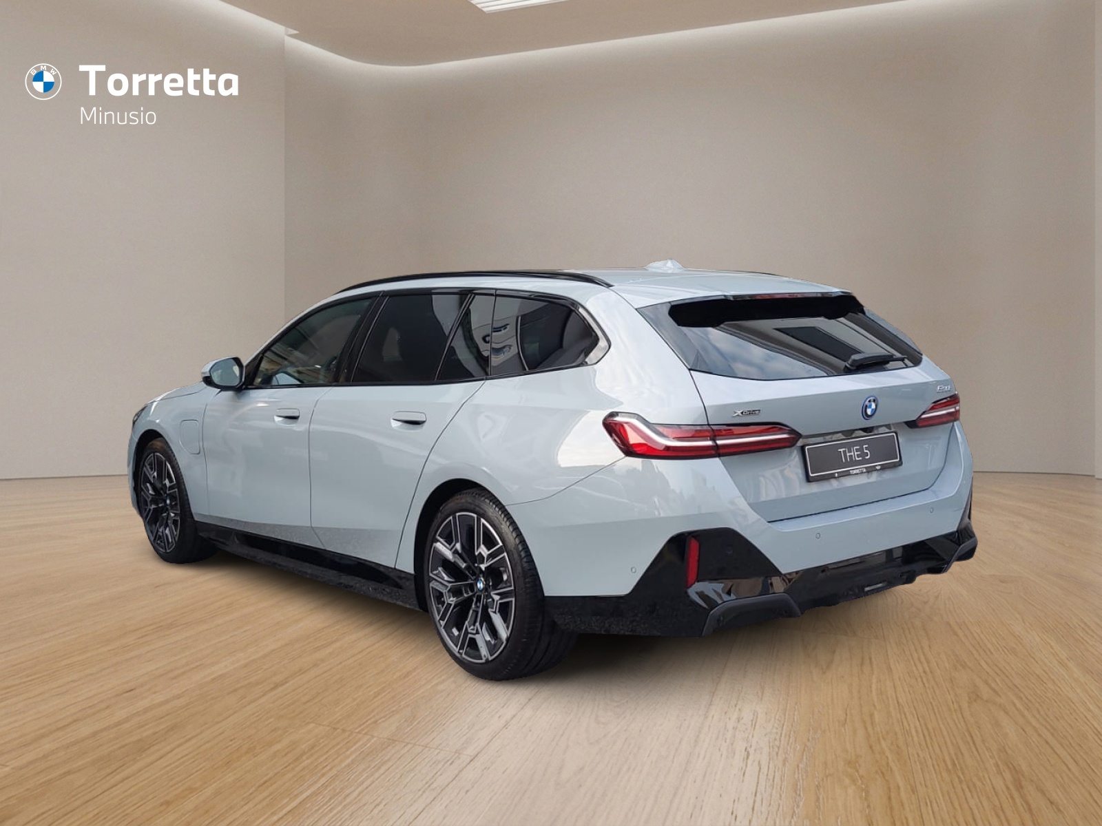 BMW 530e xDrive Touring M Sport Steptronic-showroom-element-2