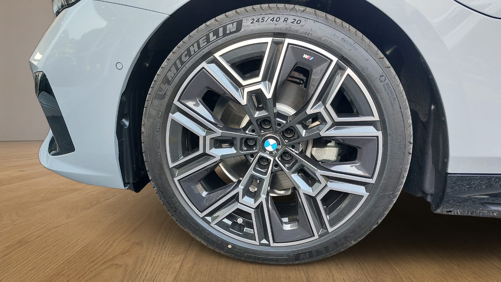 BMW 530e xDrive Touring M Sport Steptronic-image-13