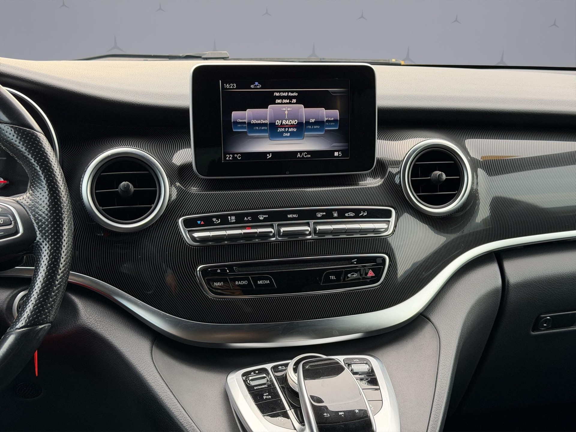 MERCEDES-BENZ V-Klasse V447 Van V 250 d BlueTec lang 4matic-image-13