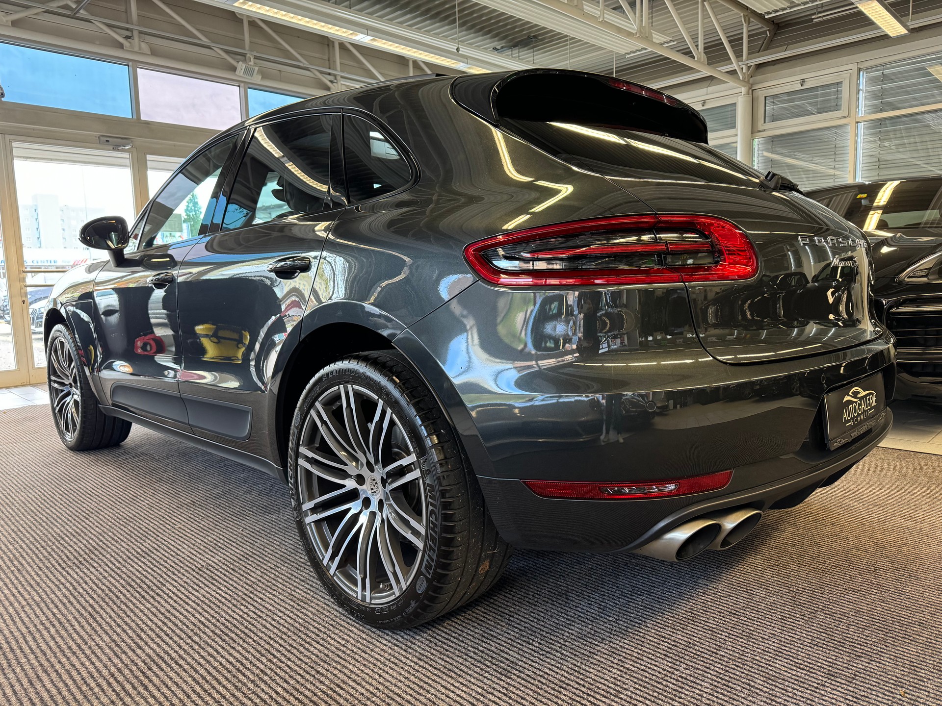 PORSCHE Macan S PDK | CH Swiss Package | Luftfederung | 21" | PDLS+ | PANORAMA | Memory | DAB+ |-image-4