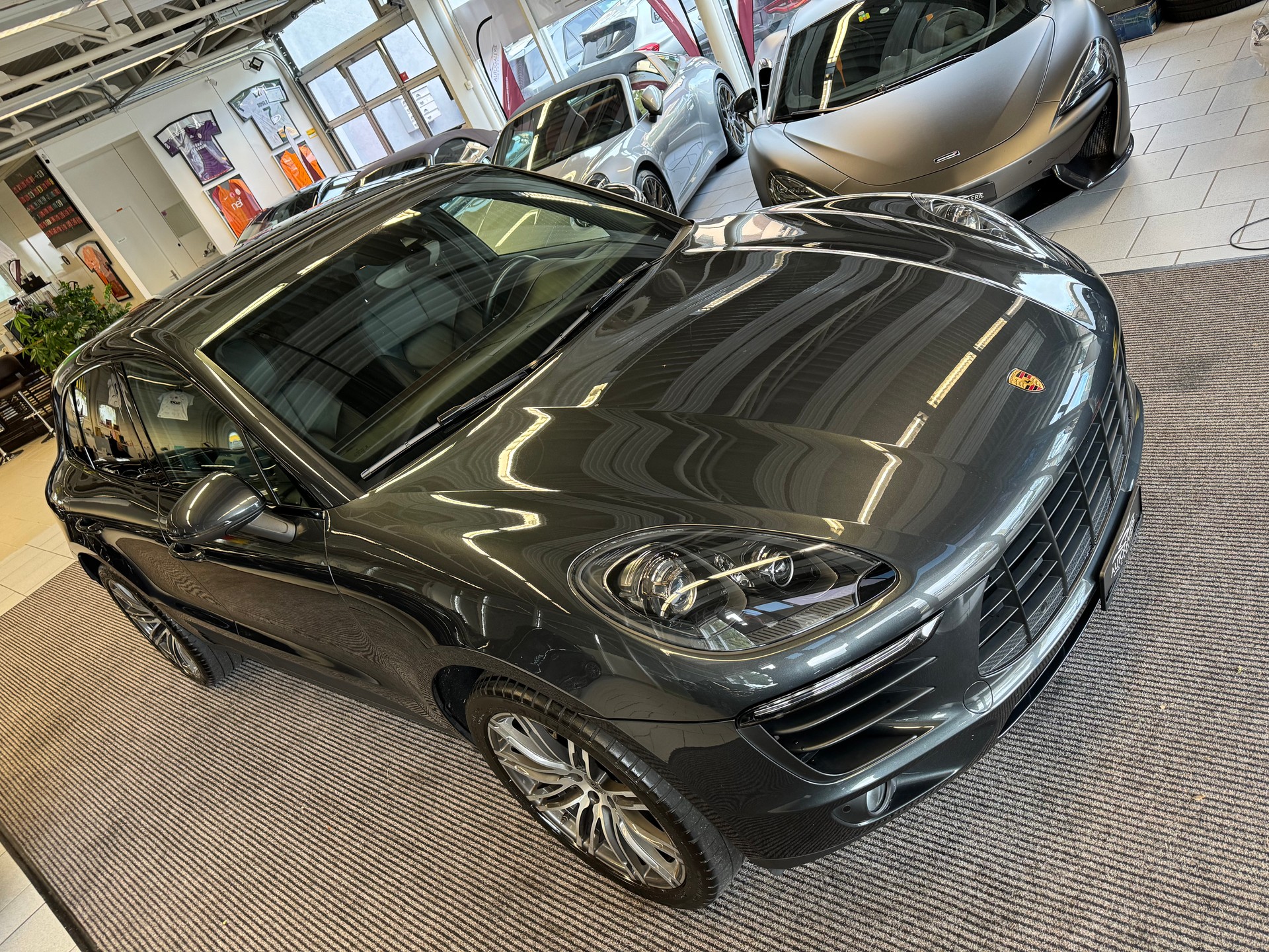 PORSCHE Macan S PDK | CH Swiss Package | Luftfederung | 21" | PDLS+ | PANORAMA | Memory | DAB+ |-image-25