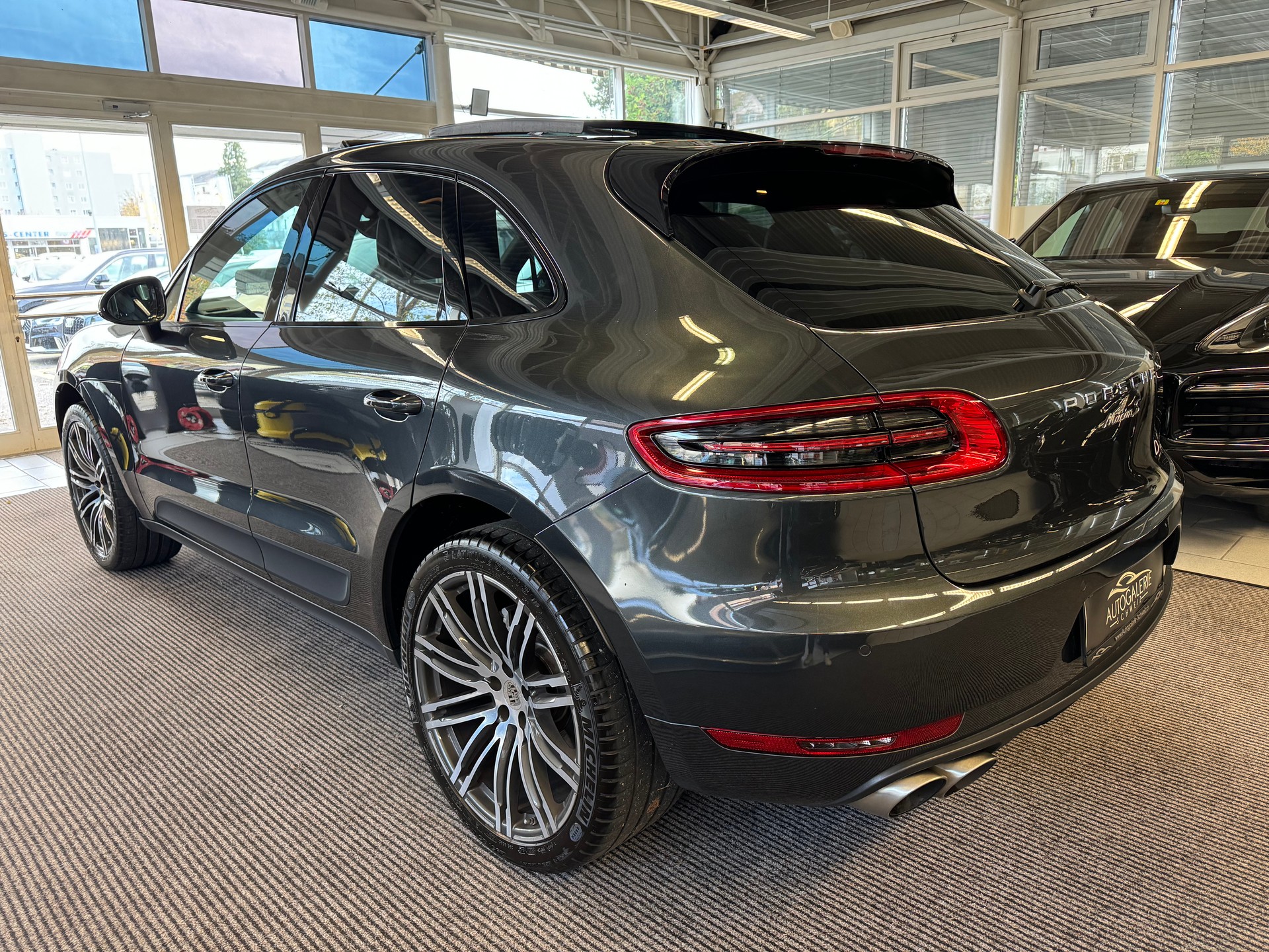 PORSCHE Macan S PDK | CH Swiss Package | Luftfederung | 21" | PDLS+ | PANORAMA | Memory | DAB+ |-image-5