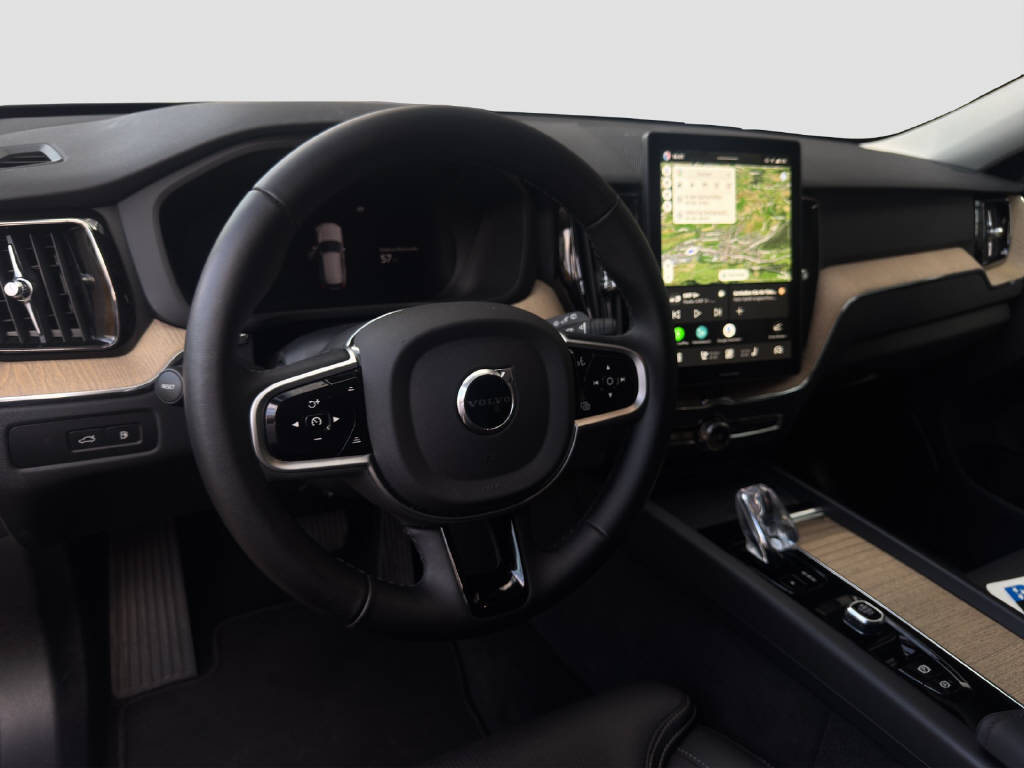 VOLVO XC60 2.0 T6 TE Plus Dark eAWD-image-8