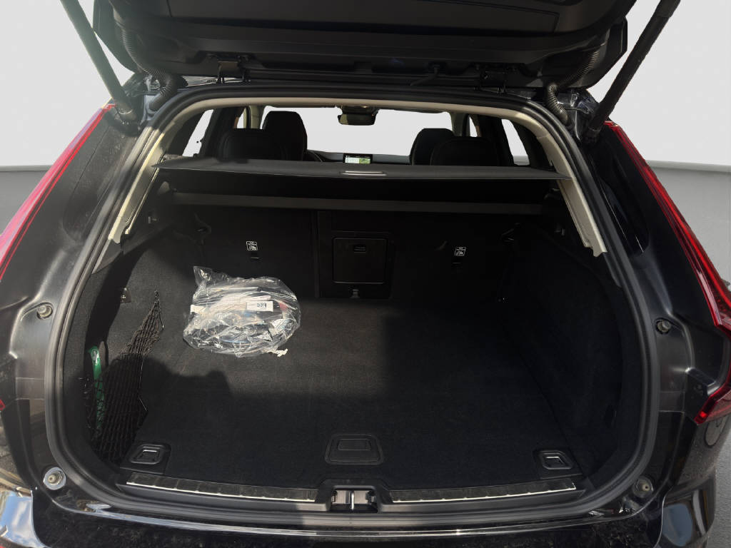 VOLVO XC60 2.0 T6 TE Plus Dark eAWD-image-13