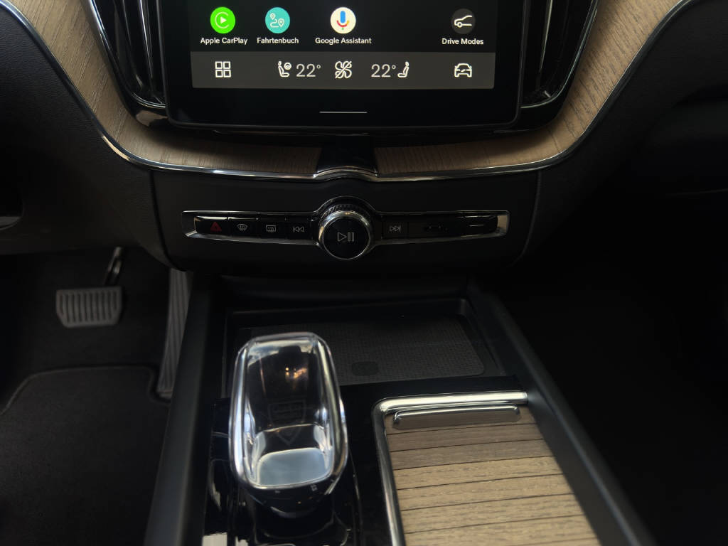 VOLVO XC60 2.0 T6 TE Plus Dark eAWD-image-15