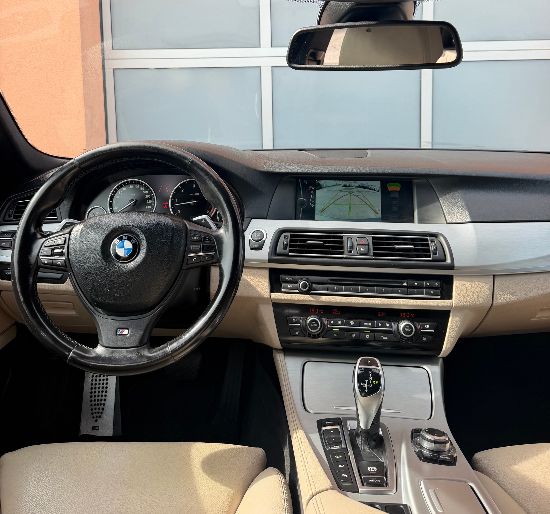 BMW 535d xDrive Pack-M Touring Steptronic-image-8