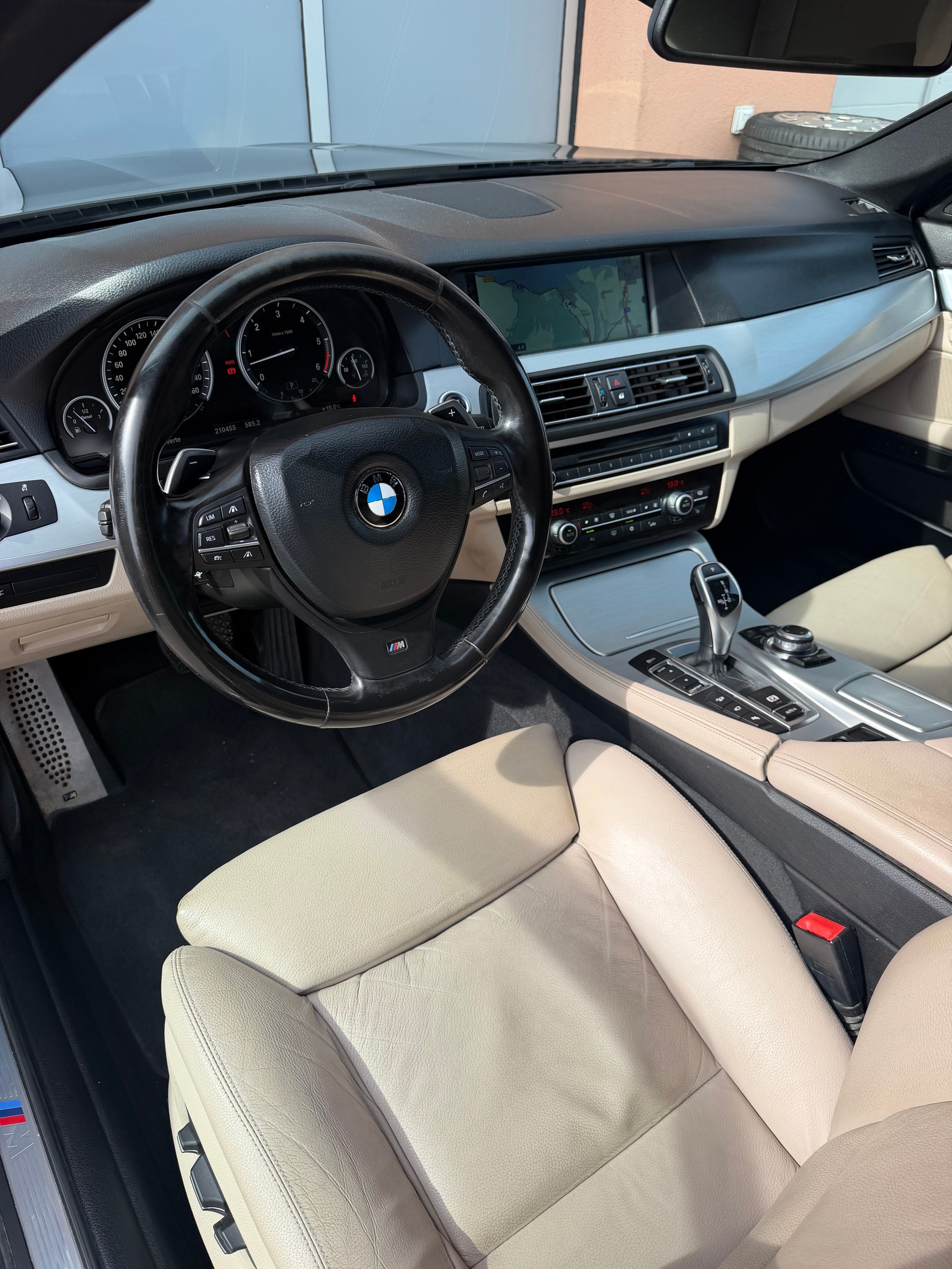 BMW 535d xDrive Pack-M Touring Steptronic-image-7