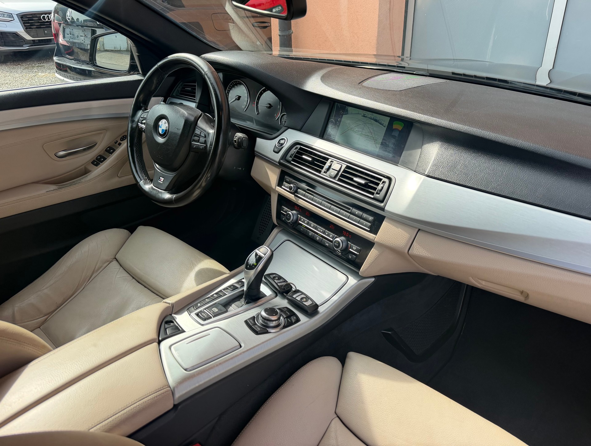 BMW 535d xDrive Pack-M Touring Steptronic-image-12