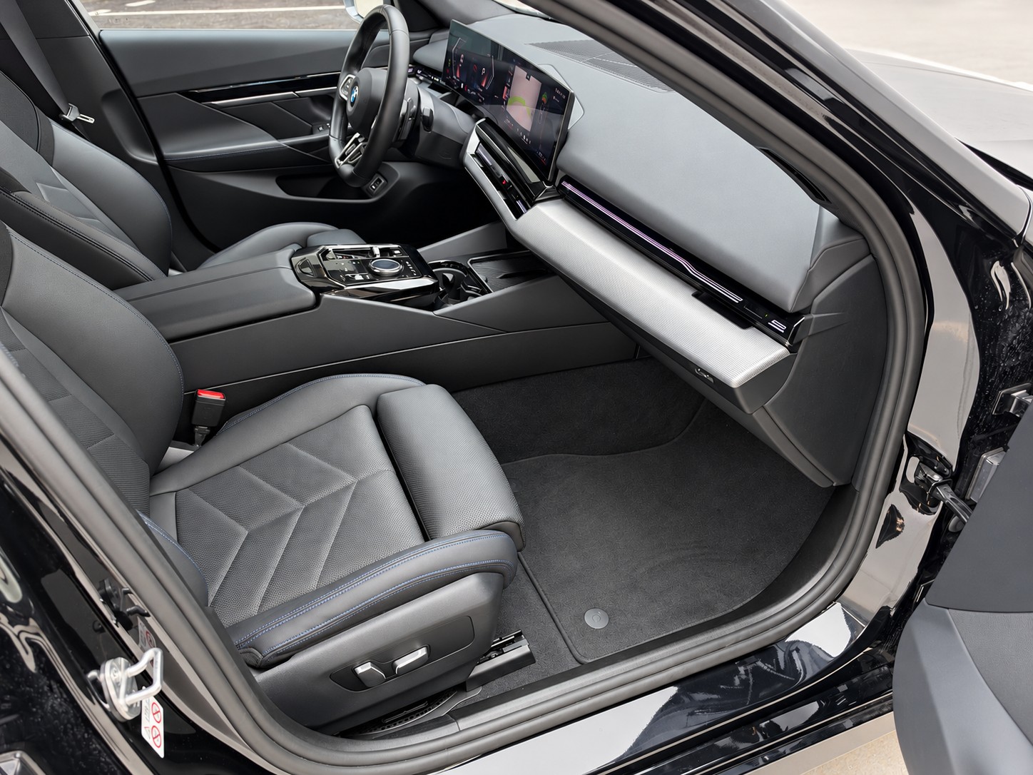 BMW 520d 48V M Sport Pro Steptronic-image-18