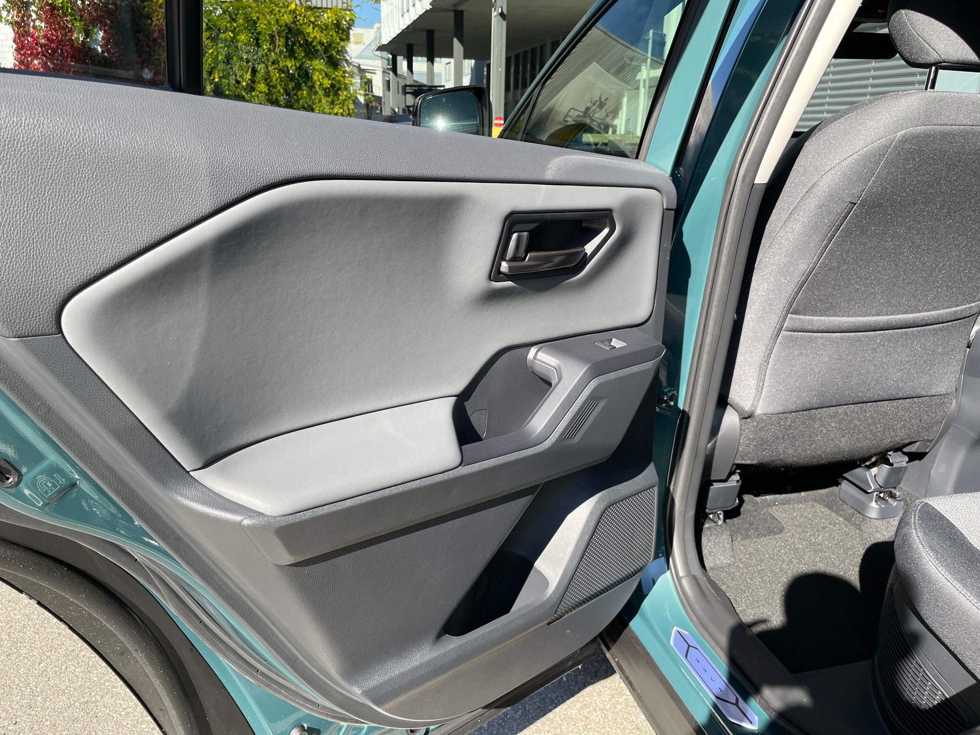 TOYOTA RAV-4 2.5 HSD Trend e-CVT AWD, MODELL 2027 mit AHK-image-17