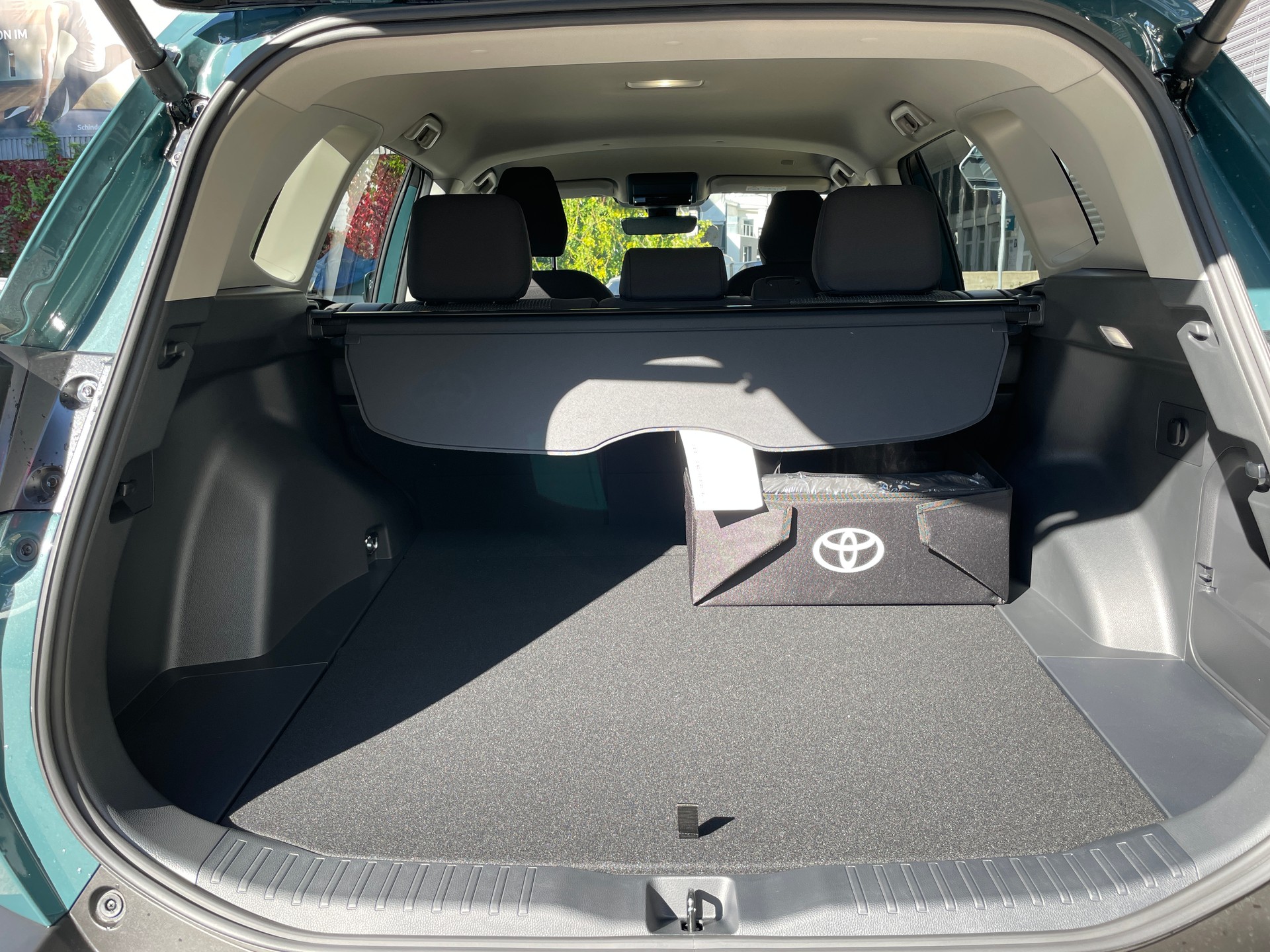 TOYOTA RAV-4 2.5 HSD Trend e-CVT AWD, MODELL 2027 mit AHK-image-4