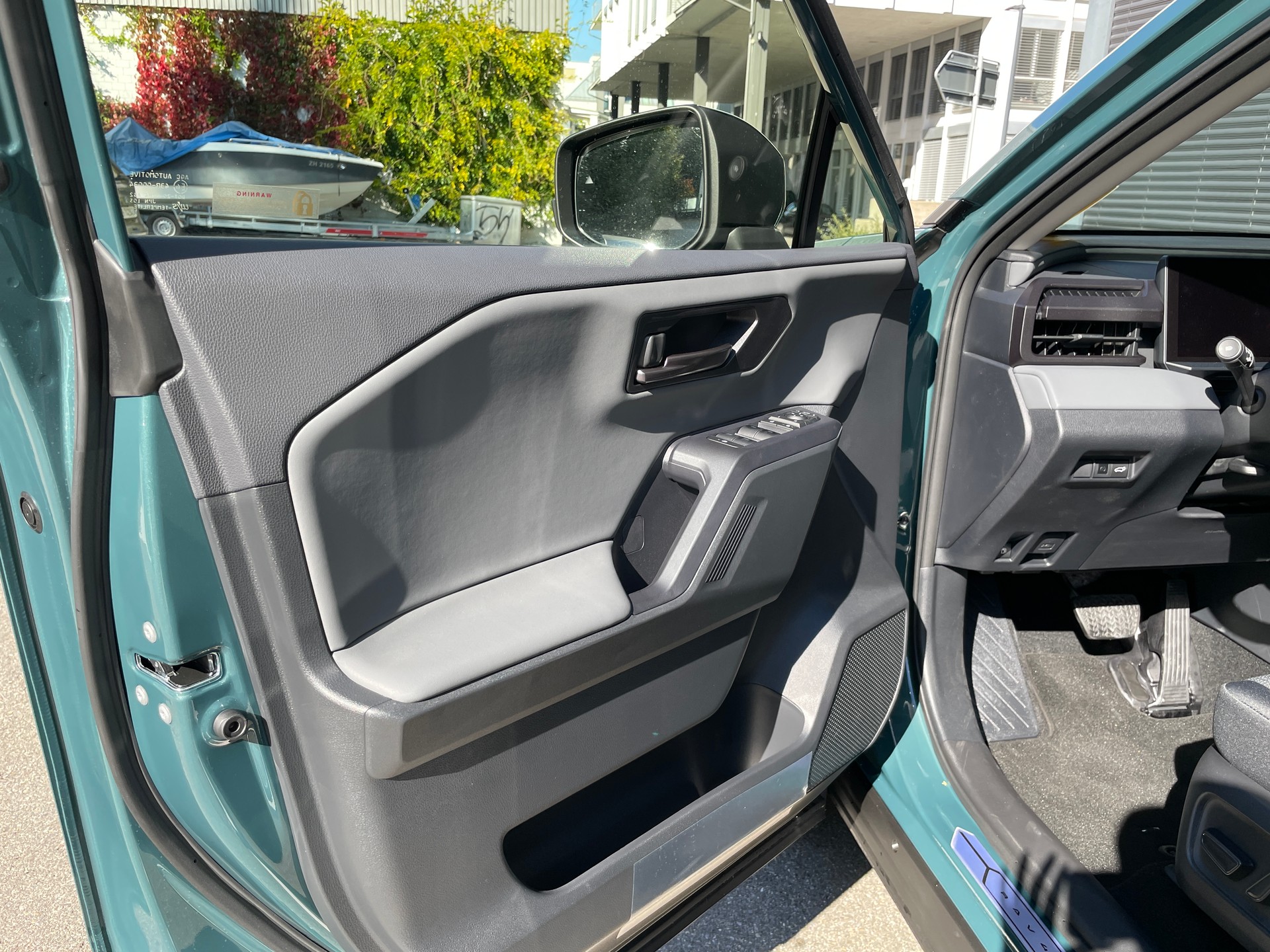 TOYOTA RAV-4 2.5 HSD Trend e-CVT AWD, MODELL 2027 mit AHK-image-10