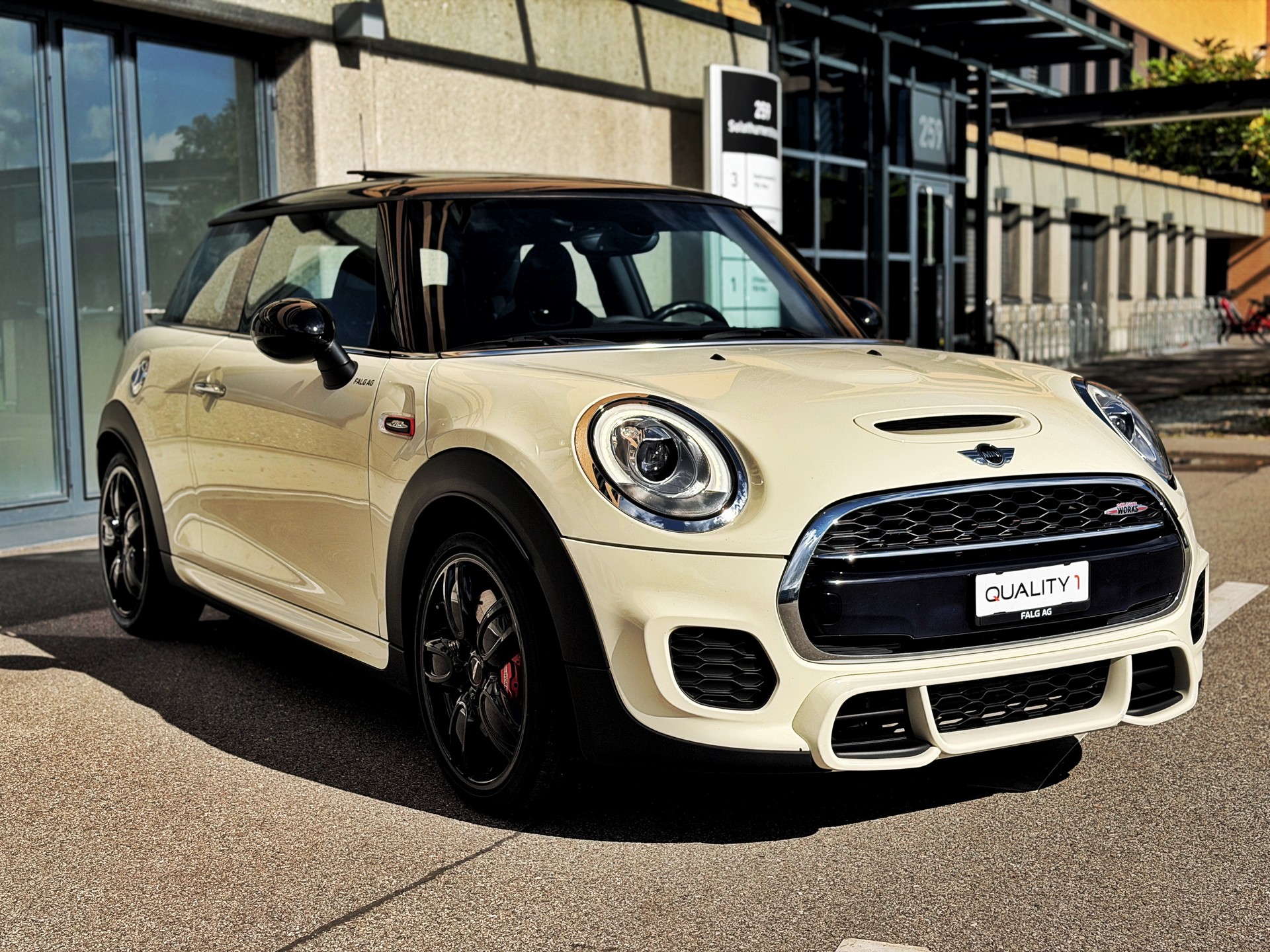 MINI Cooper John Cooper Works-image-5