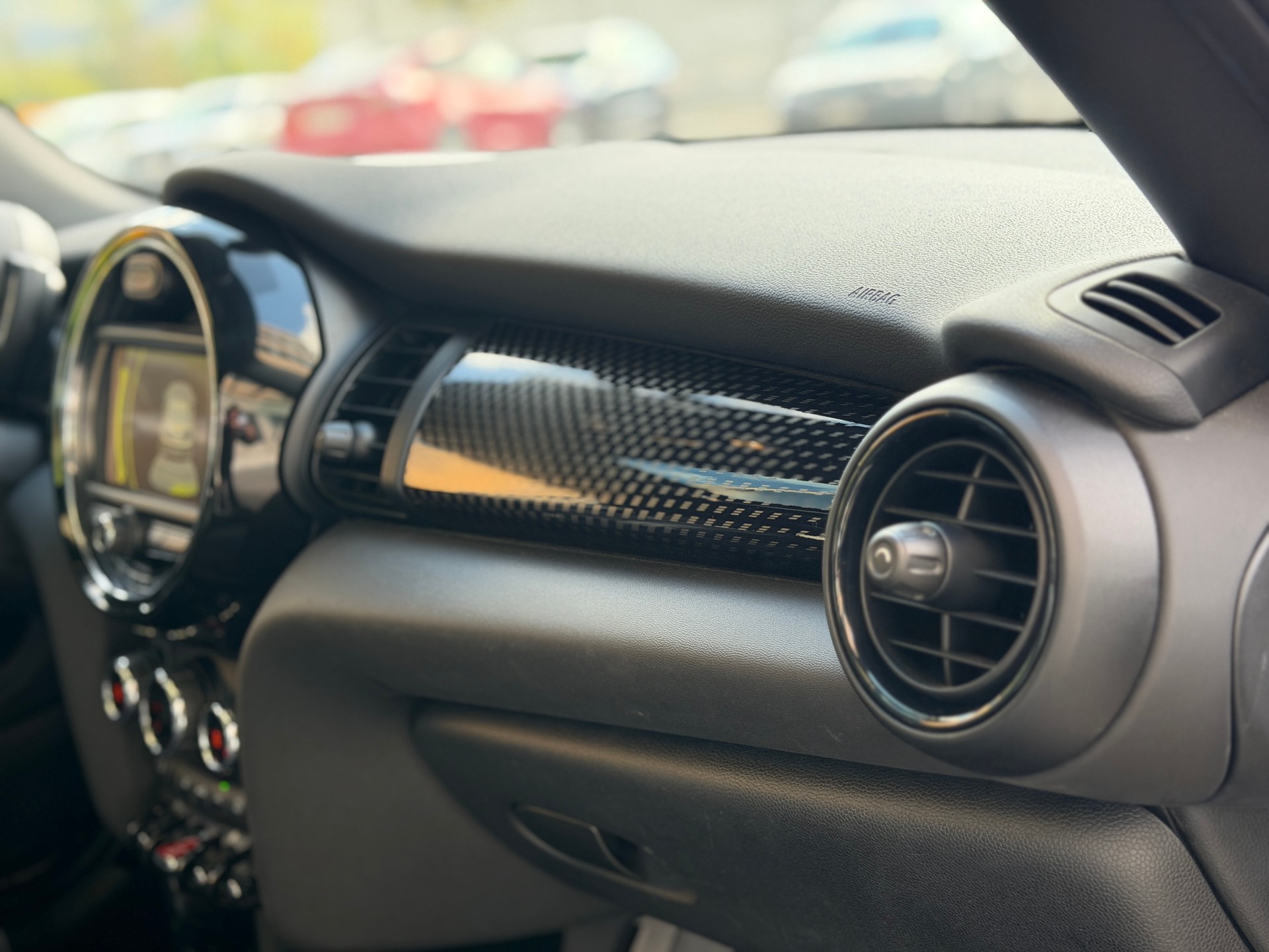 MINI Cooper John Cooper Works-image-24