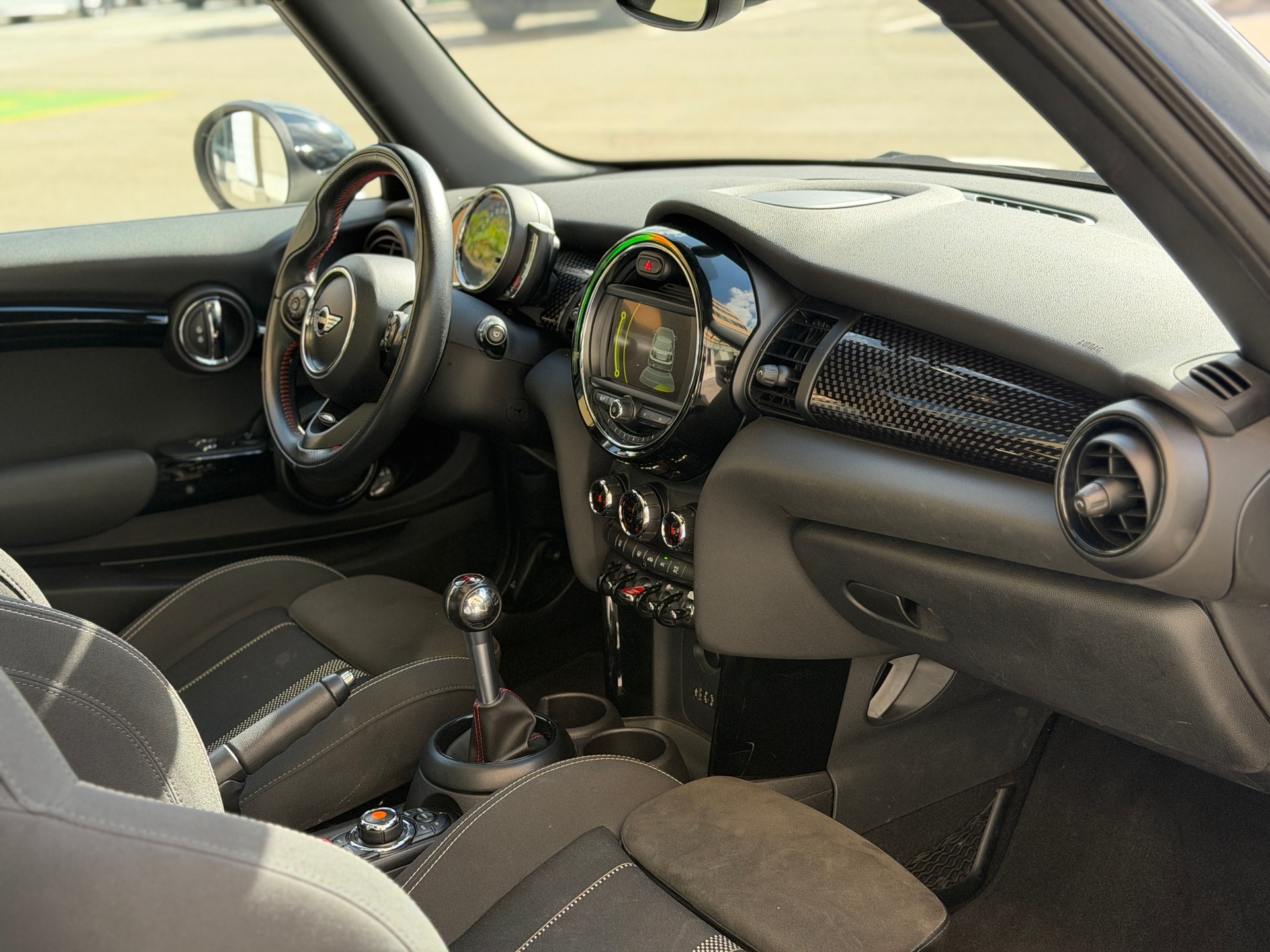 MINI Cooper John Cooper Works-image-22