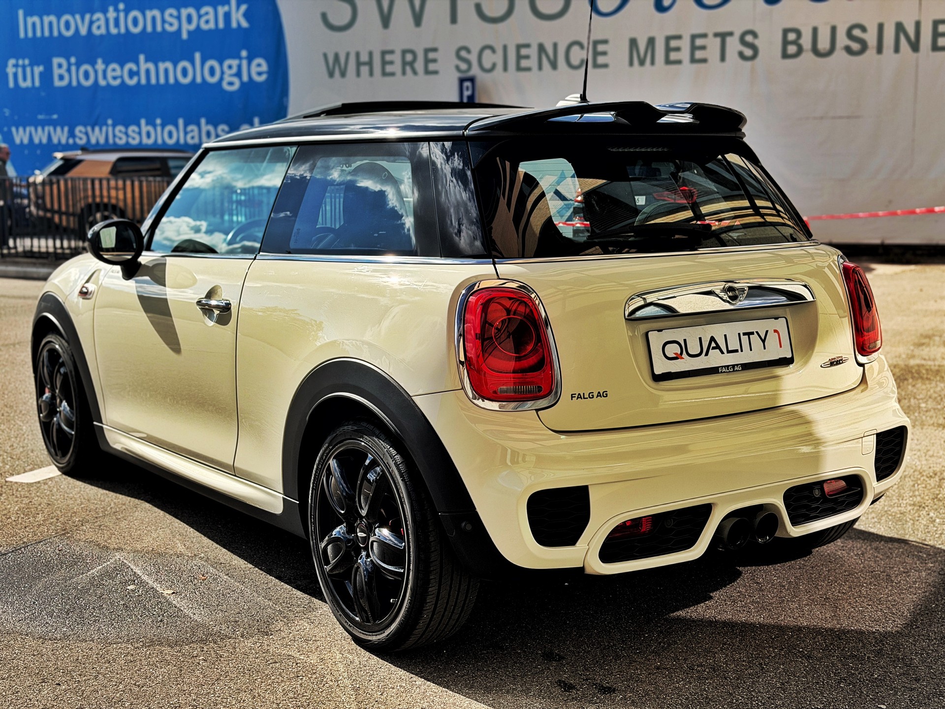 MINI Cooper John Cooper Works-image-2
