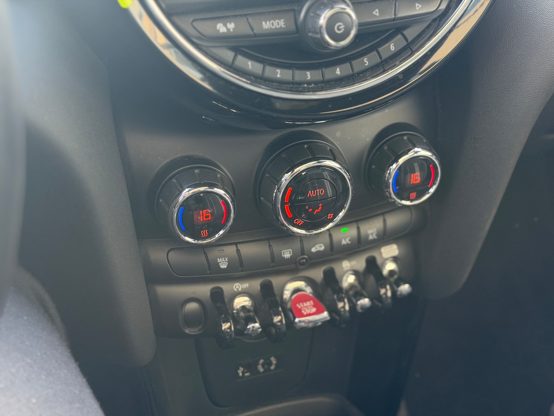 MINI Cooper John Cooper Works-image-26