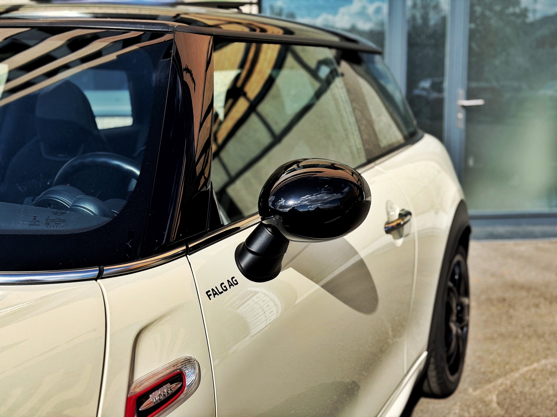 MINI Cooper John Cooper Works-image-9