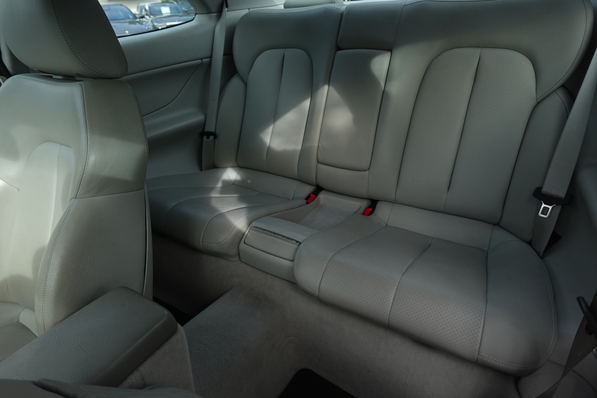 MERCEDES-BENZ CLK 200 Sport-image-6