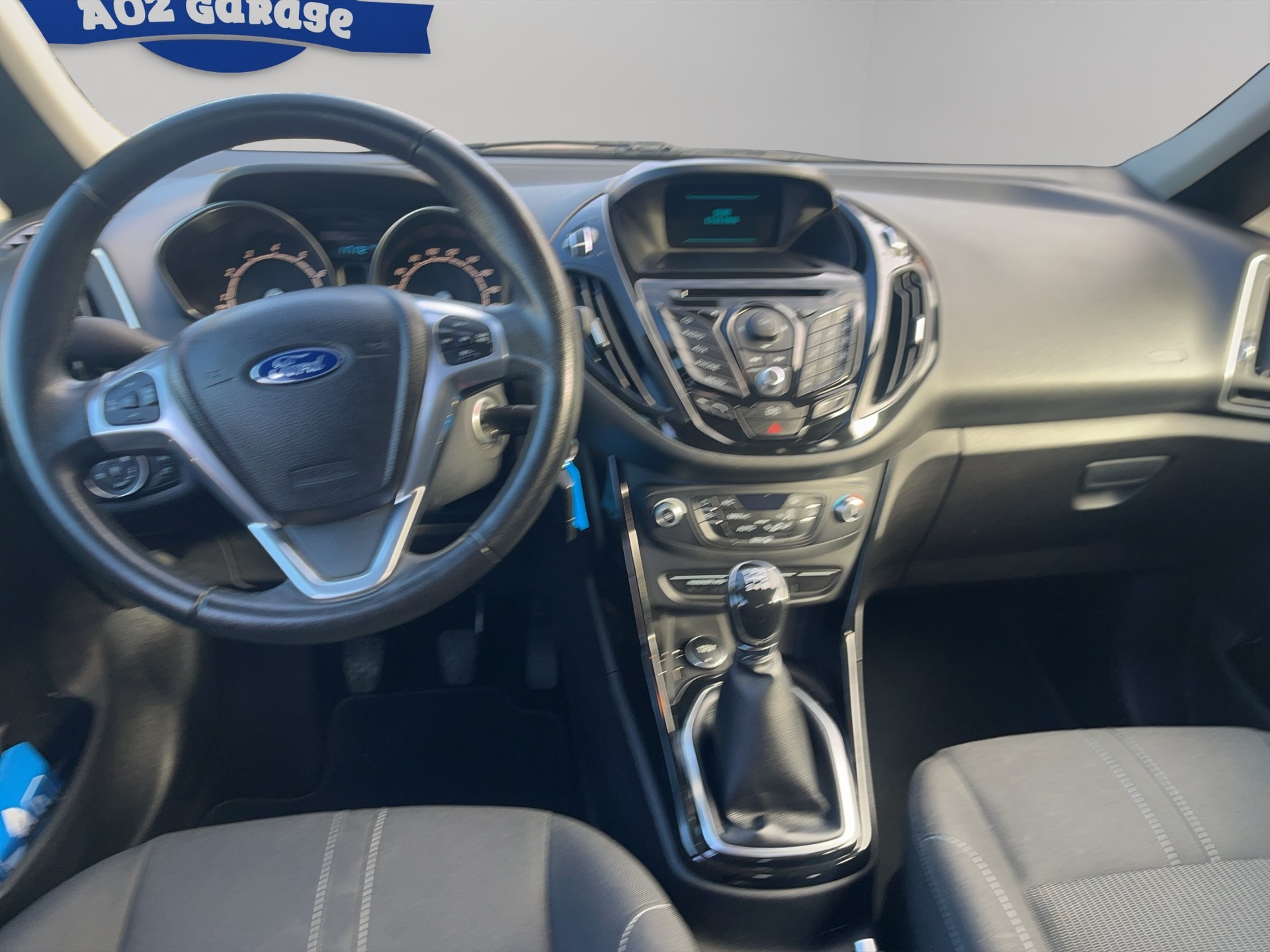 FORD B-Max 1.0 SCTi Titanium-image-12