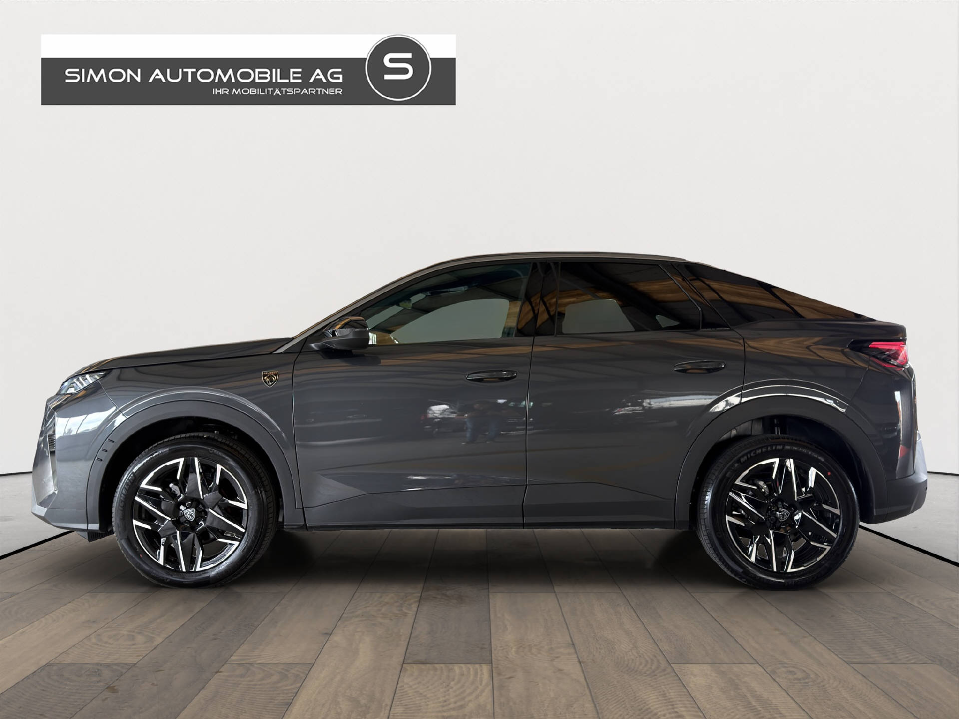 PEUGEOT 3008 1.2 Hybrid GT-showroom-element-2