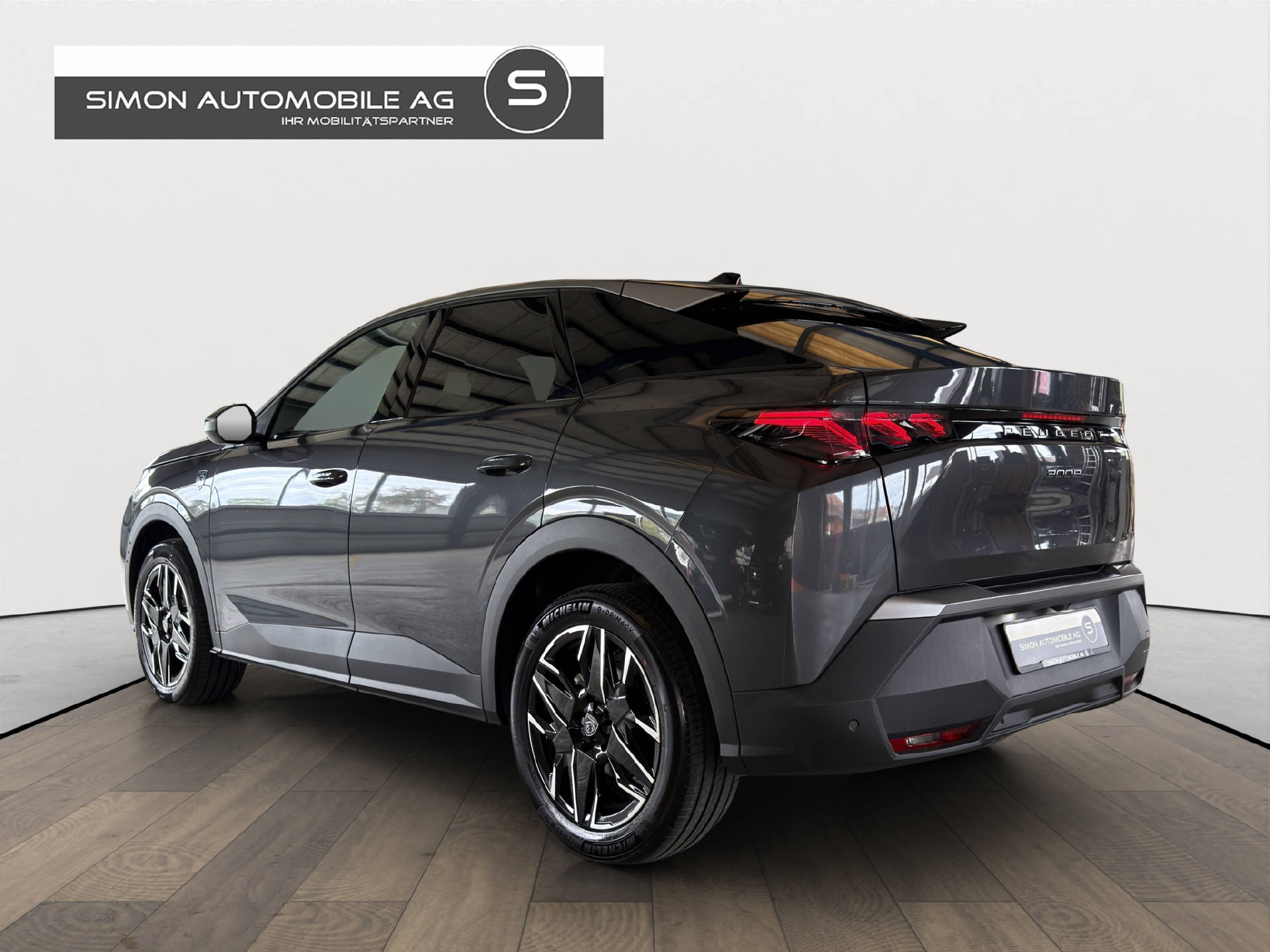 PEUGEOT 3008 1.2 Hybrid GT-showroom-element-3