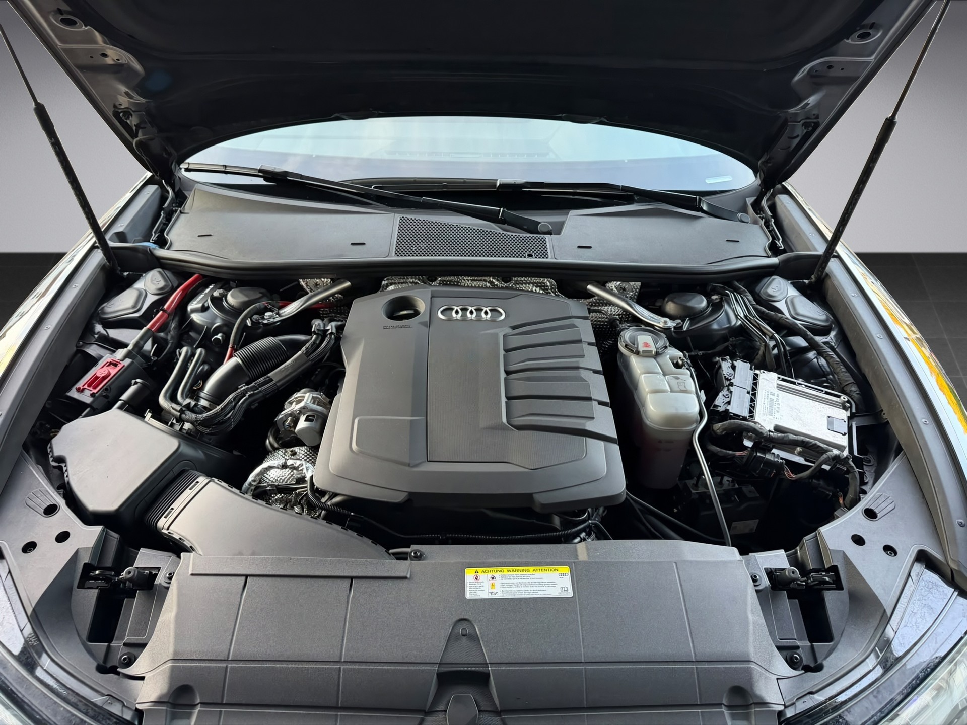 AUDI A6 Avant 40 TDI Sport S-tronic-image-15