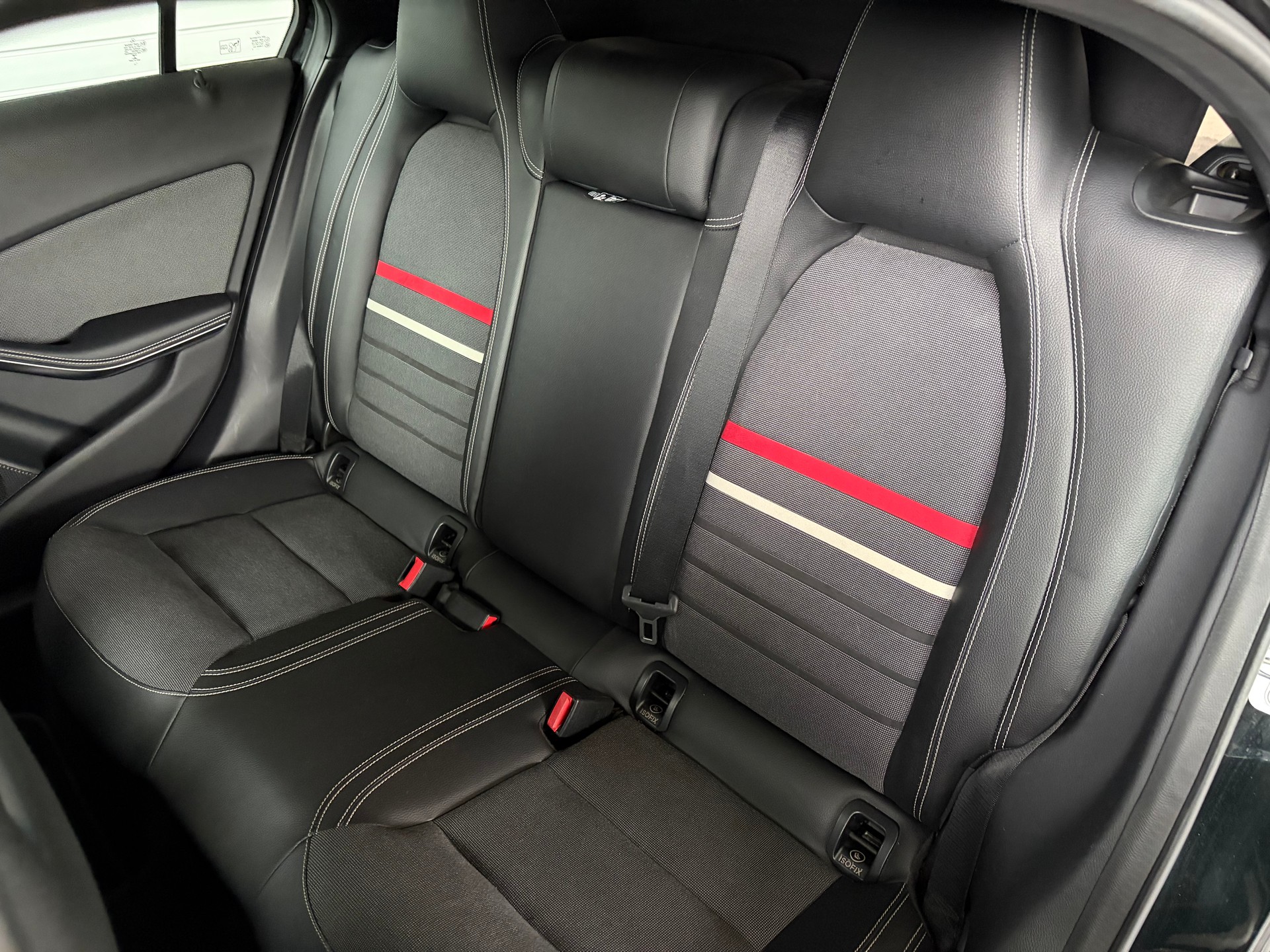 MERCEDES-BENZ A 180 Urban-image-6
