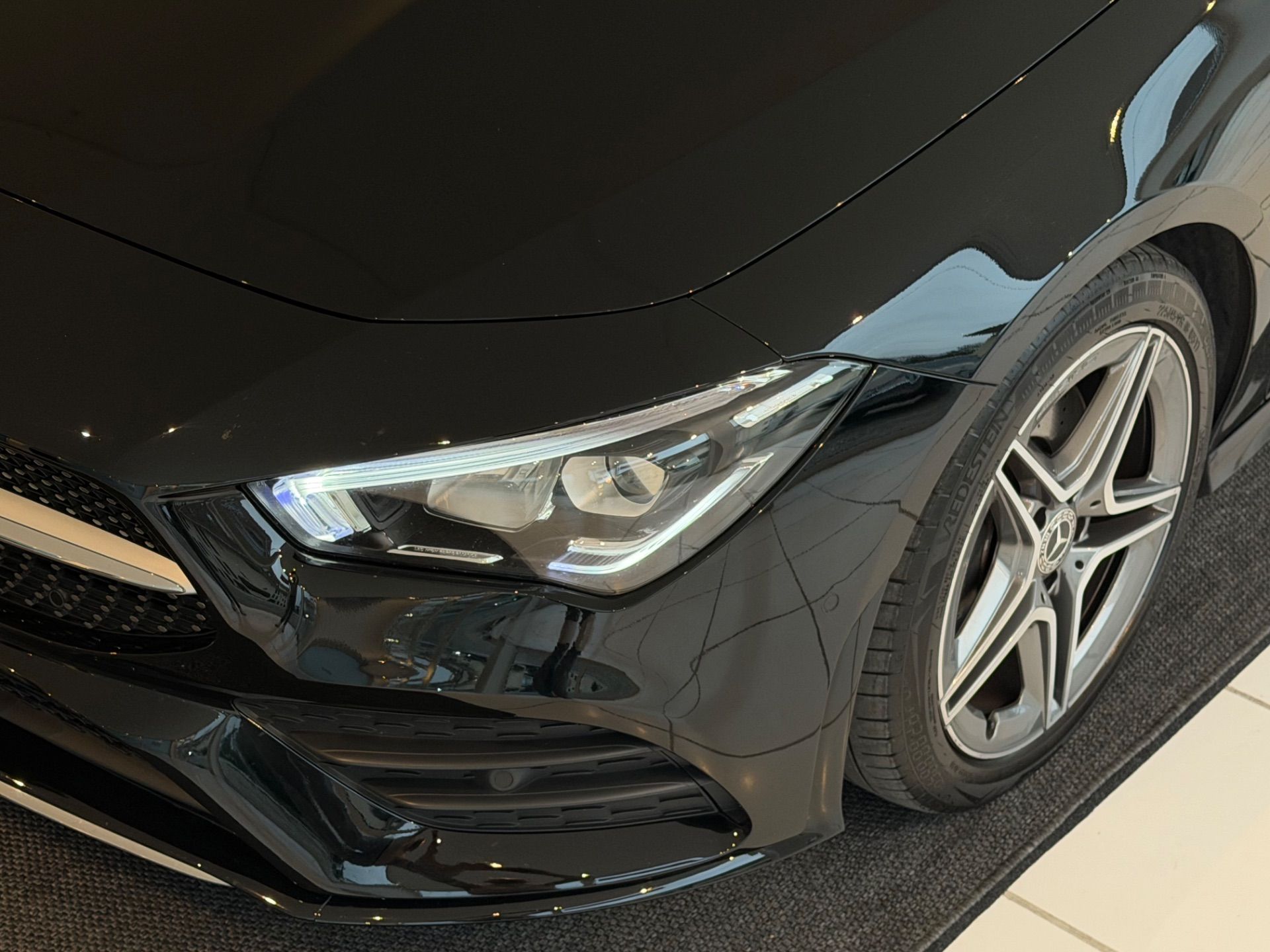 MERCEDES-BENZ CLA 200 AMG Line 7G-DCT-image-27