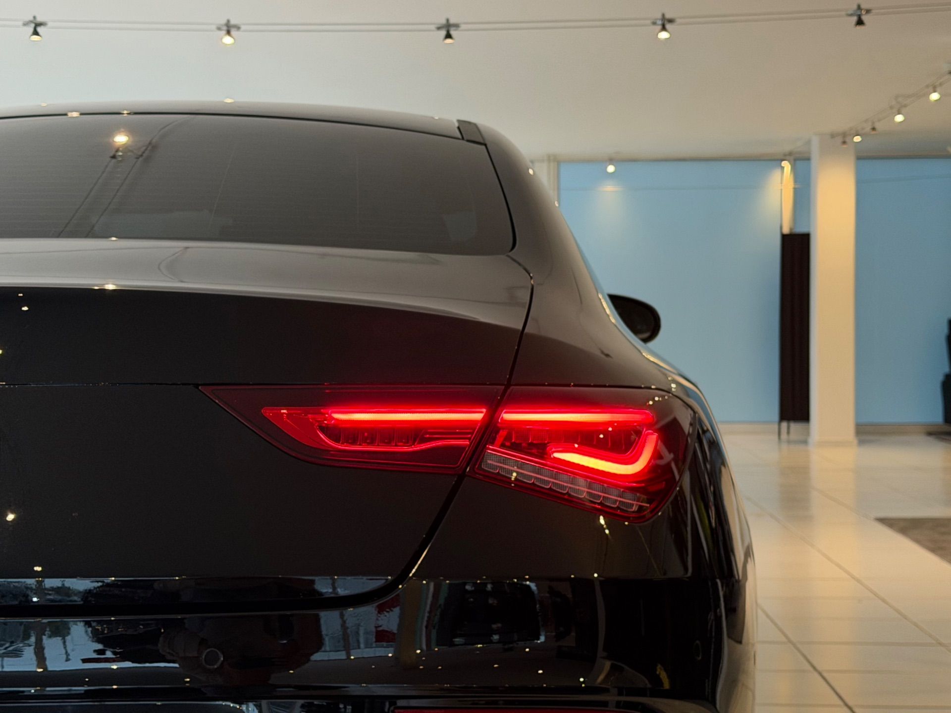 MERCEDES-BENZ CLA 200 AMG Line 7G-DCT-image-23