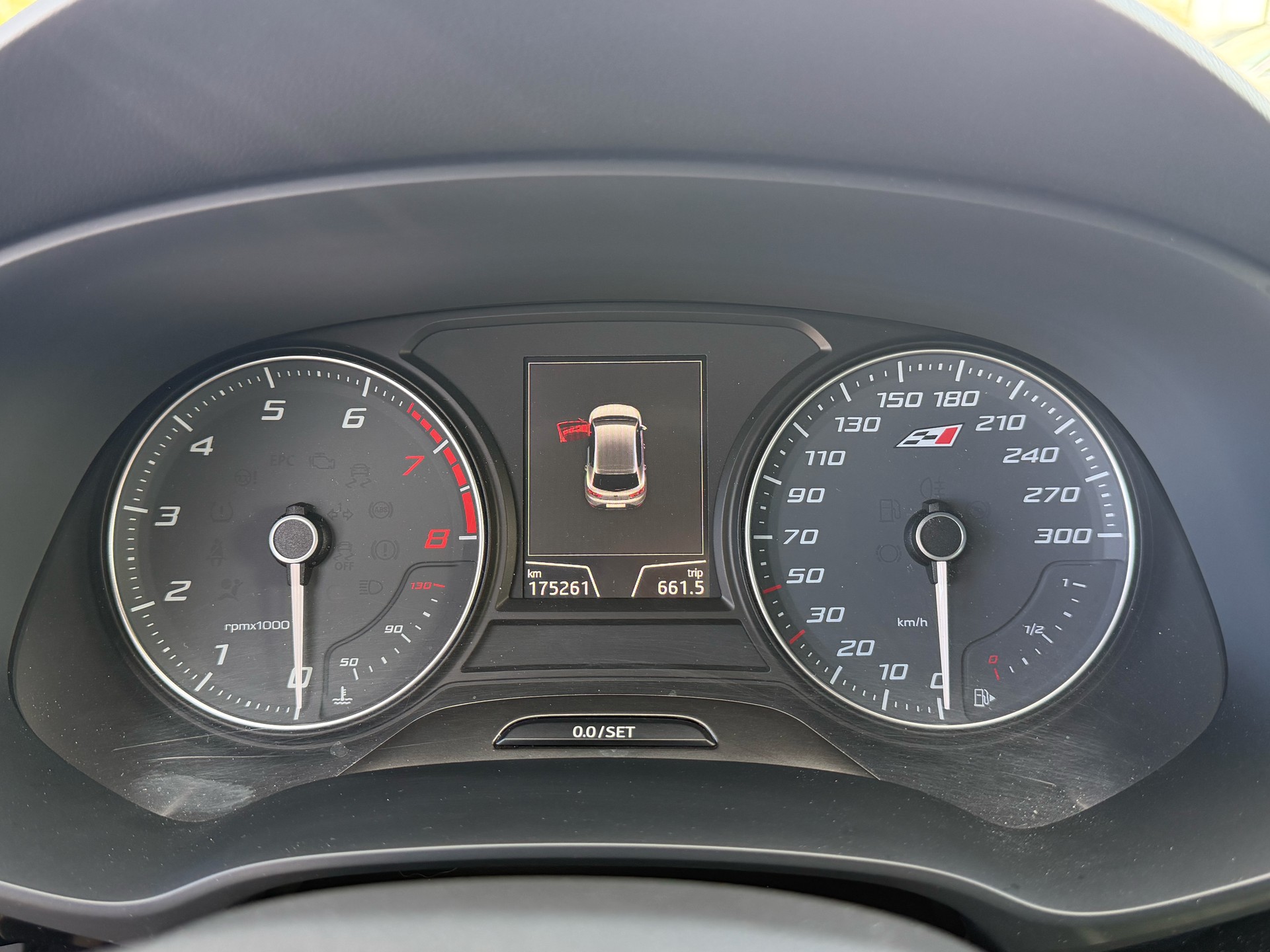 SEAT Leon 2.0 TSI Cupra 290 DSG-image-17