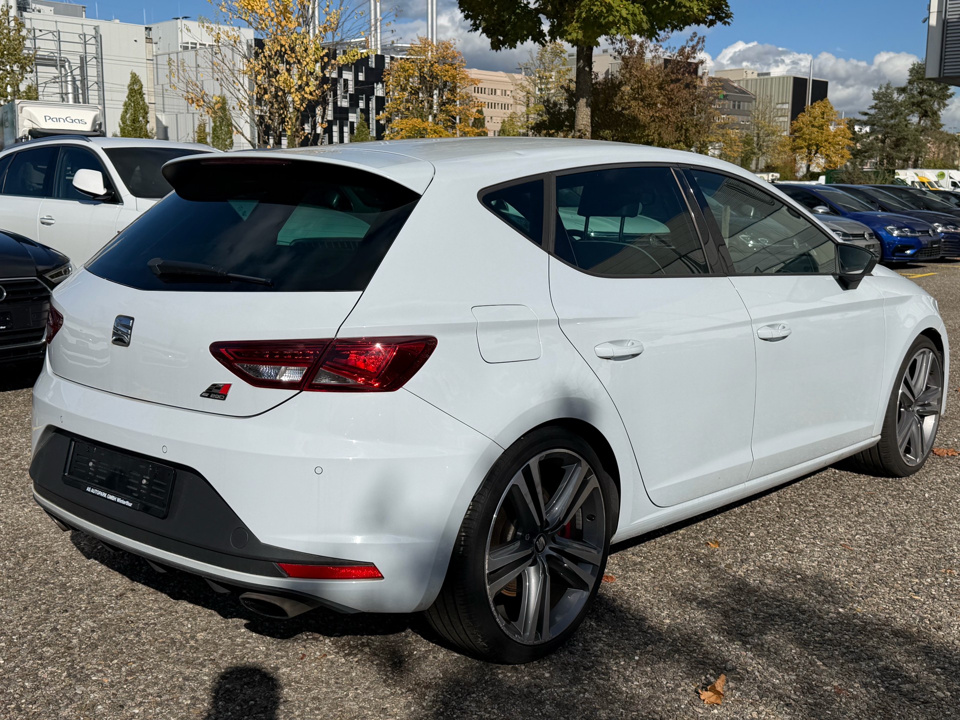 SEAT Leon 2.0 TSI Cupra 290 DSG-image-4