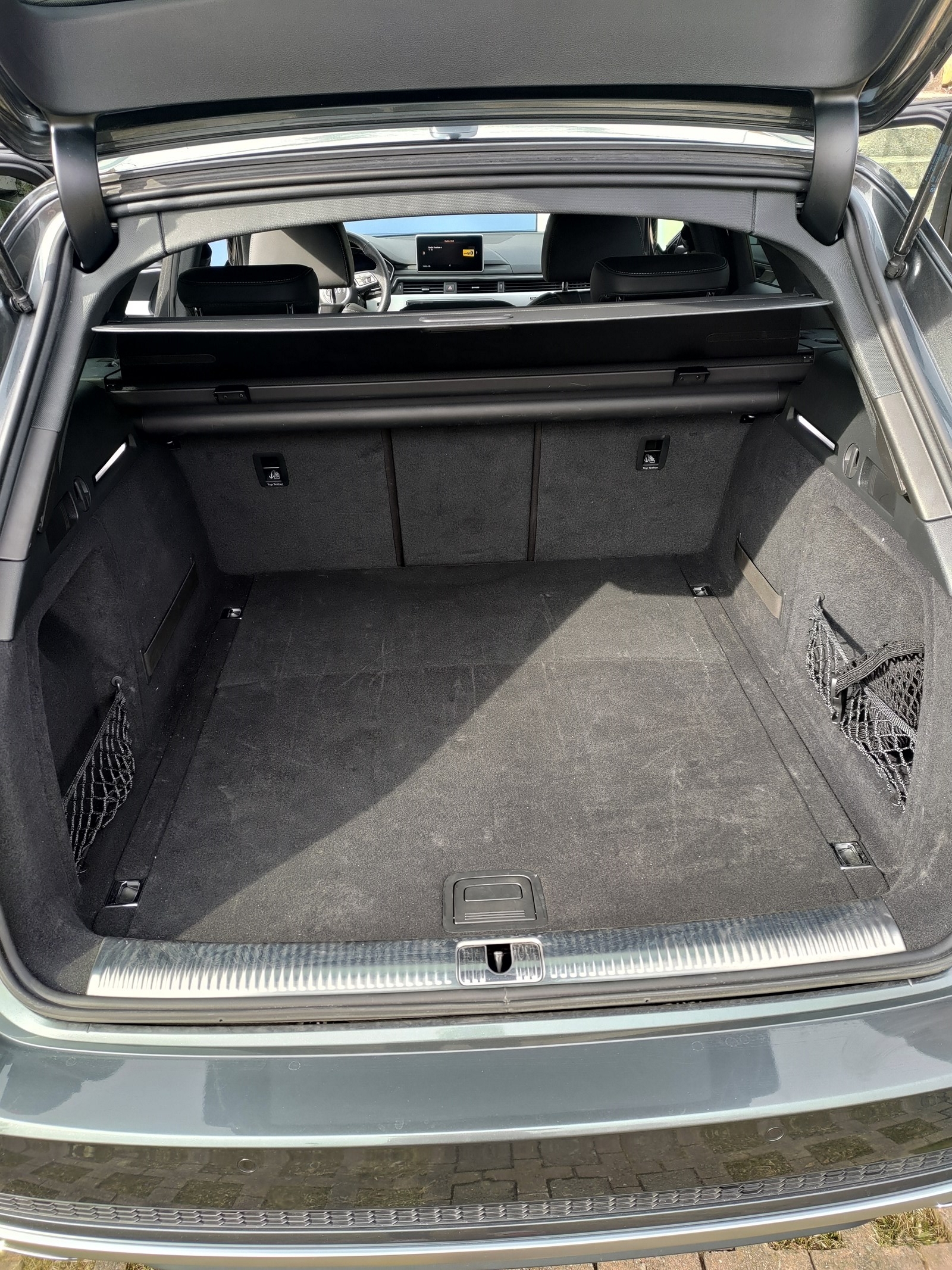 AUDI A4 Avant 45 TFSI Sport S-tronic quattro-image-4
