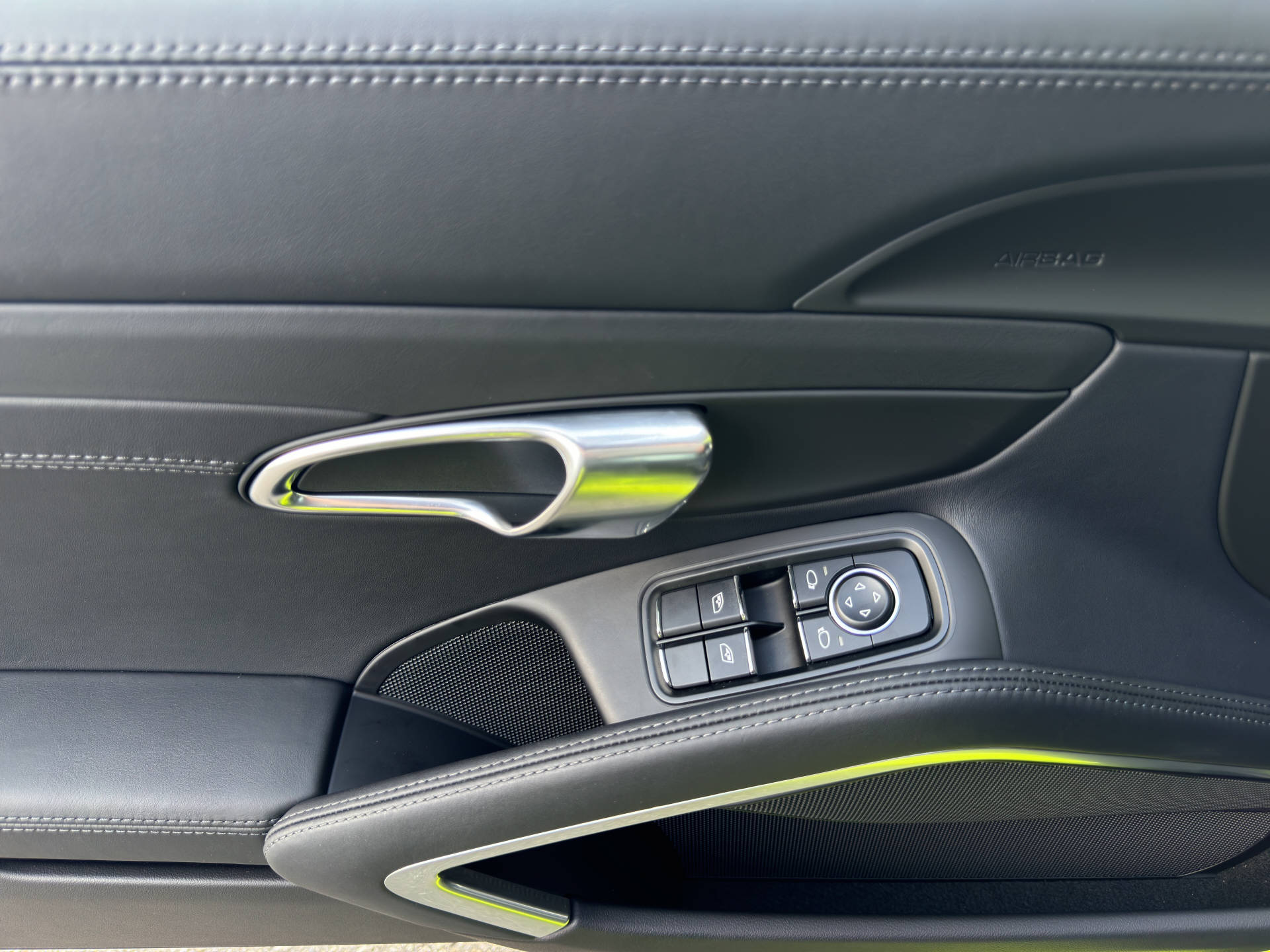 PORSCHE 911 GT3 Touring-image-10