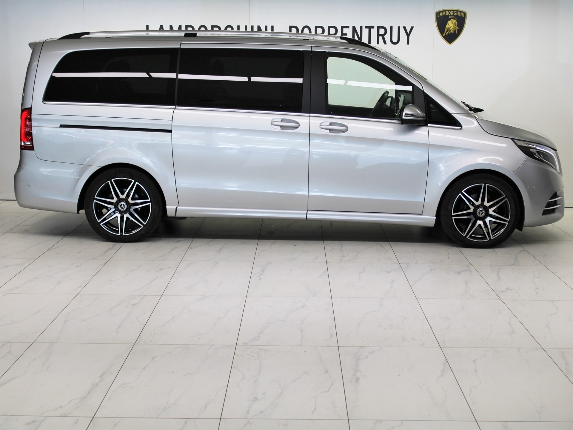 MERCEDES-BENZ V 300 d lang 9G-Tronic-image-1