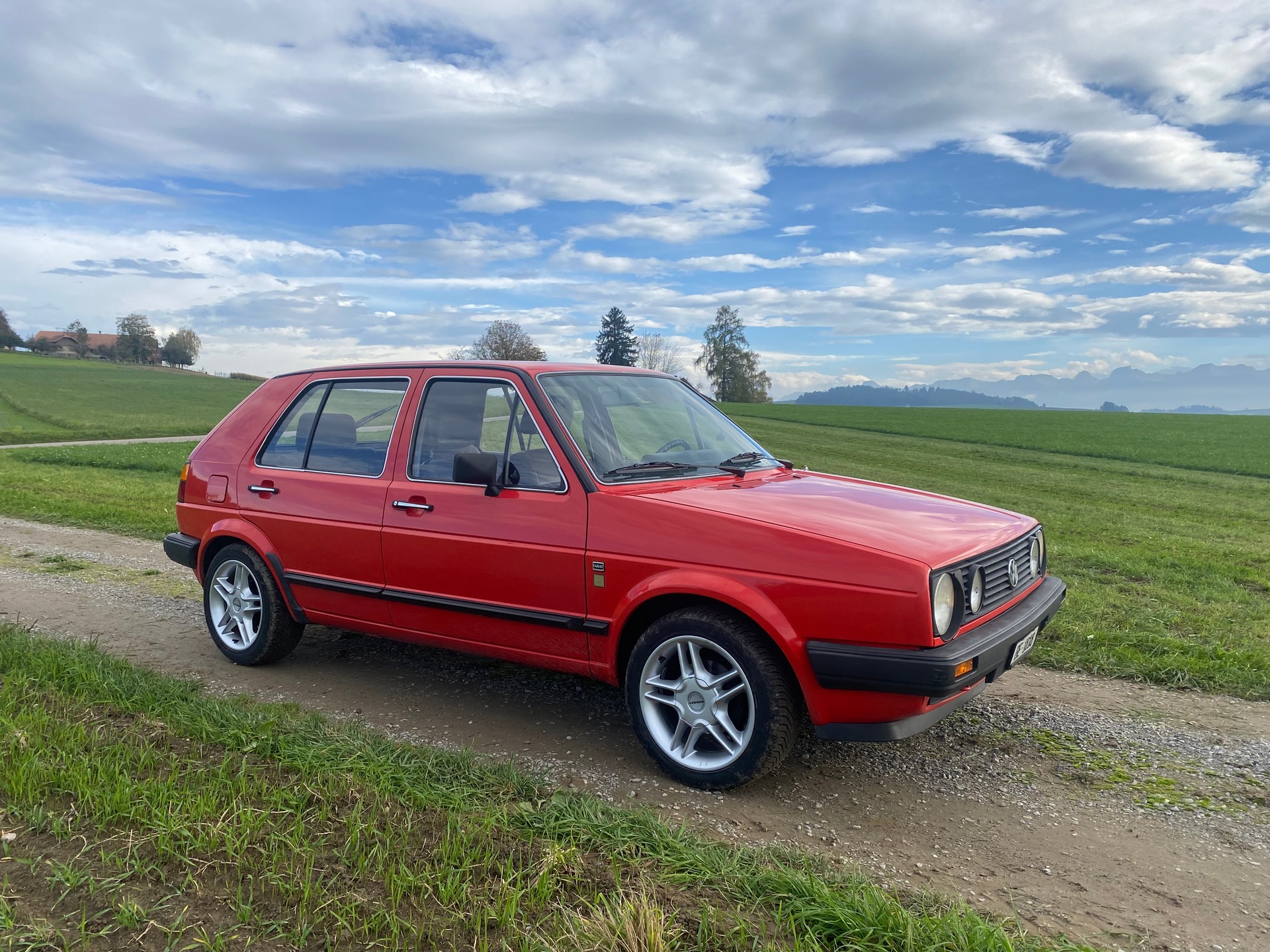 VW Golf 1800 "Carat" Aut. neu als Veteran geprüft-image-5