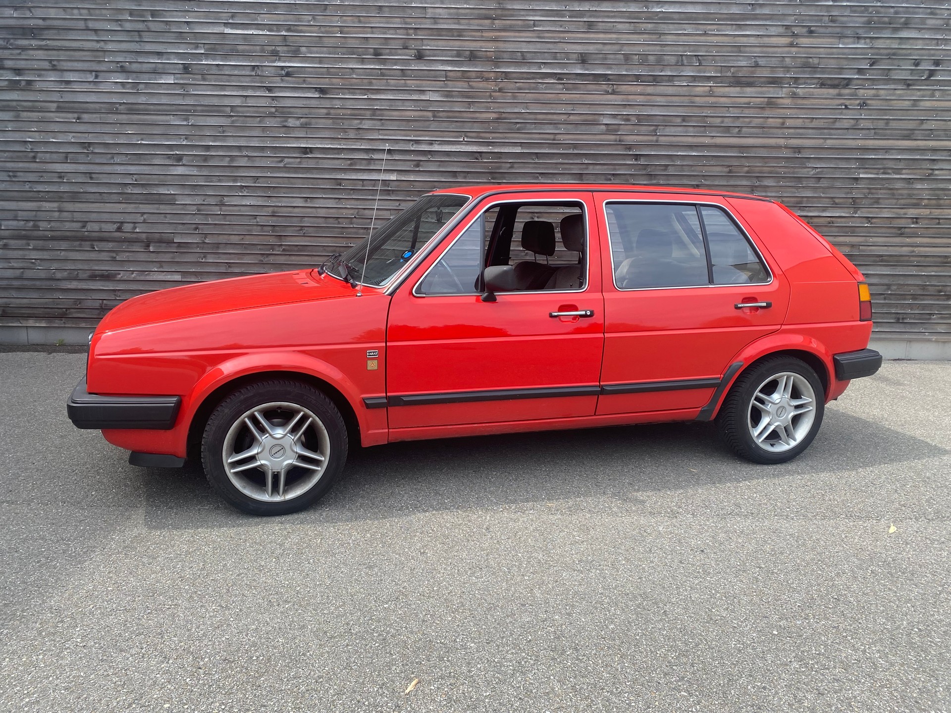 VW Golf 1800 "Carat" Aut. neu als Veteran geprüft