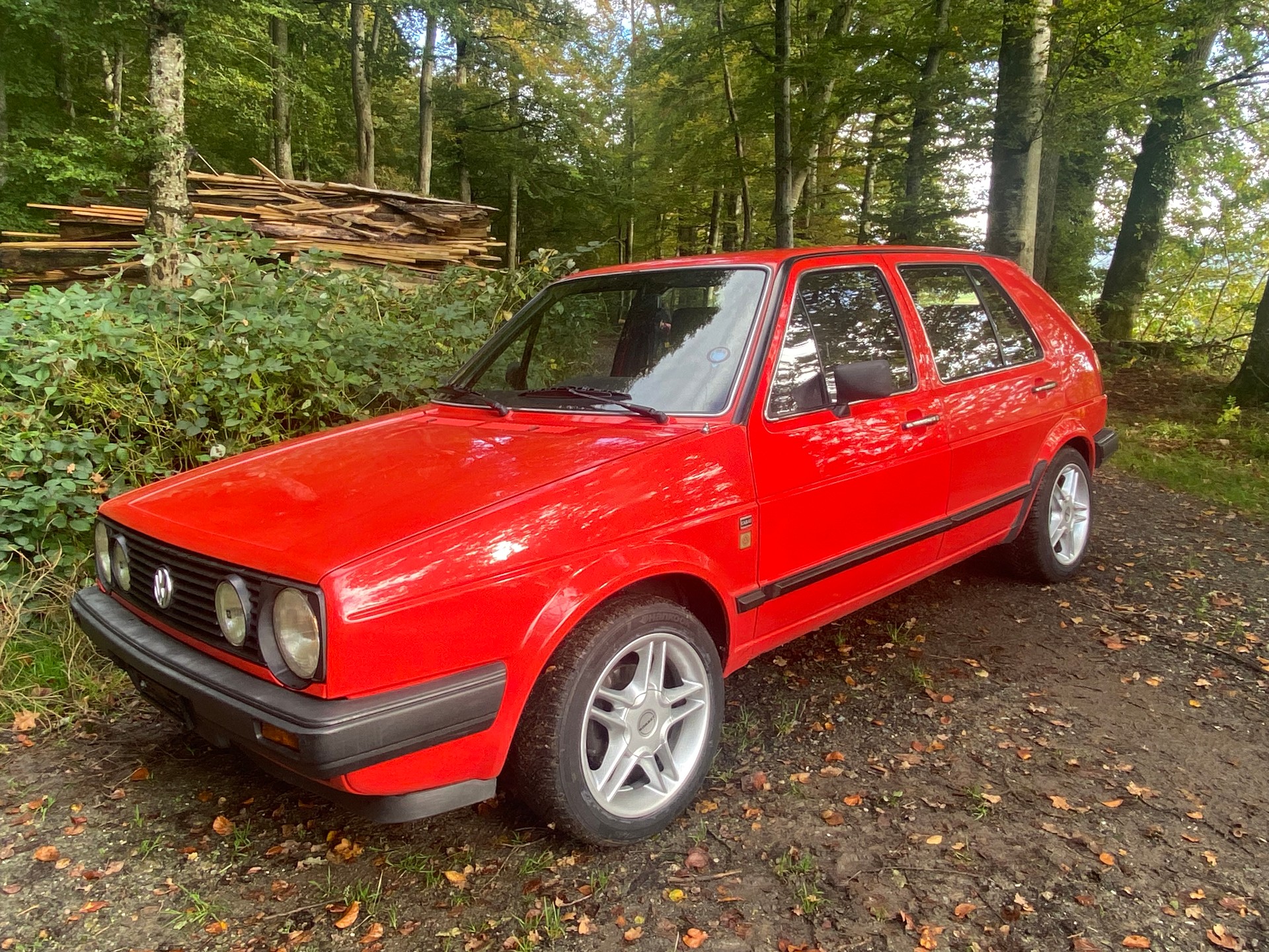VW Golf 1800 "Carat" Automat Veteran geprüft-image-0