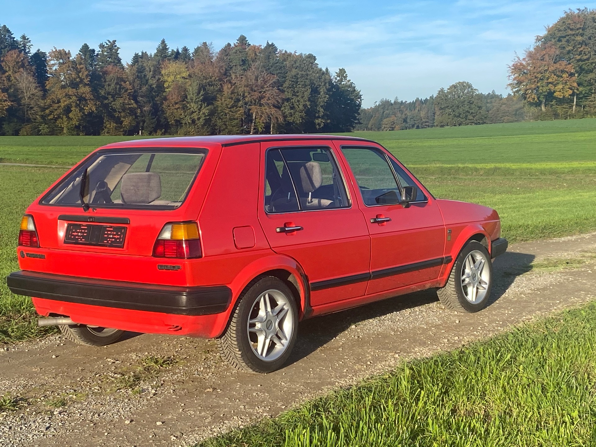 VW Golf 1800 "Carat" Aut. neu als Veteran geprüft-image-4