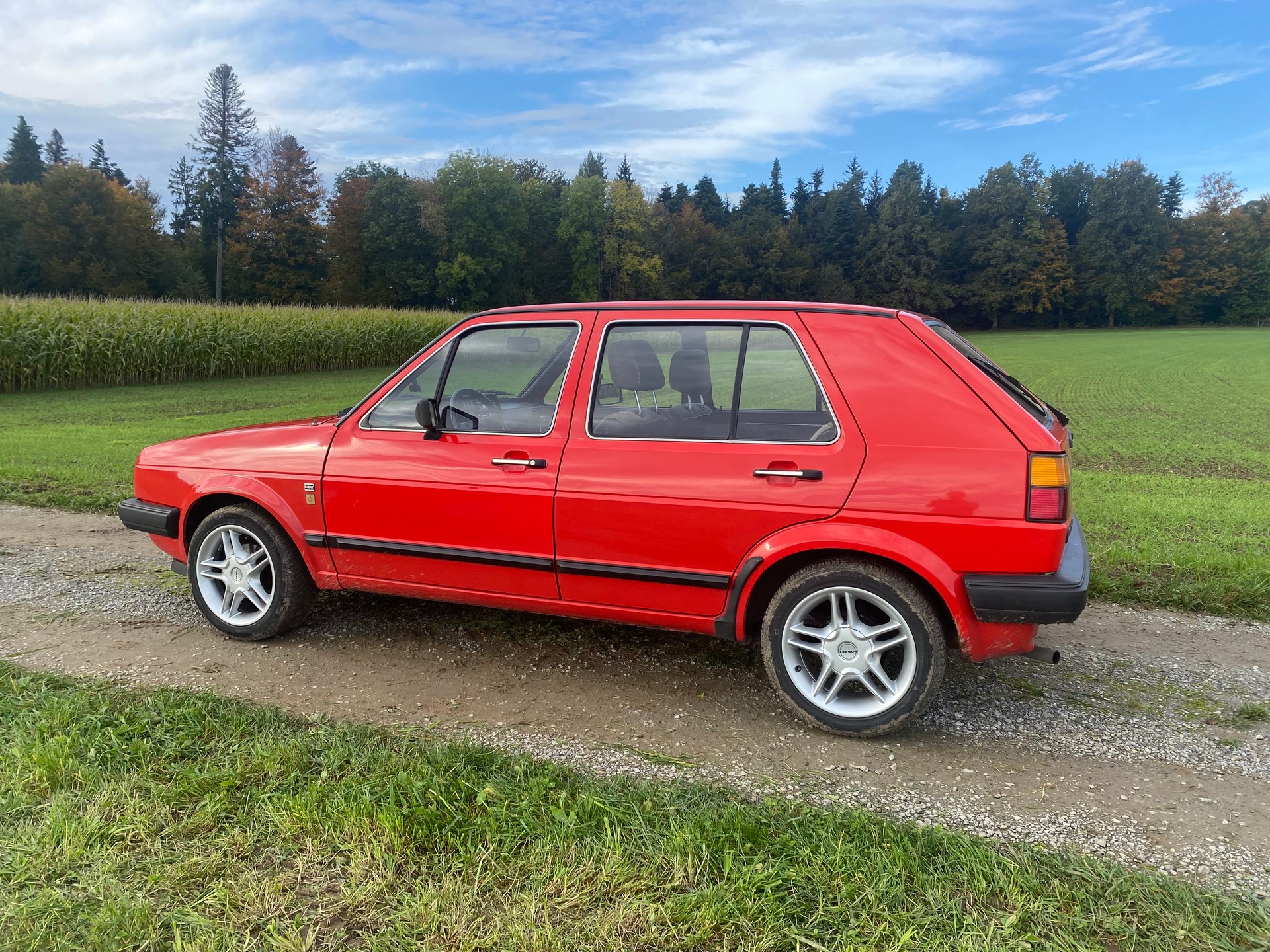 VW Golf 1800 "Carat" Aut. neu als Veteran geprüft-image-5