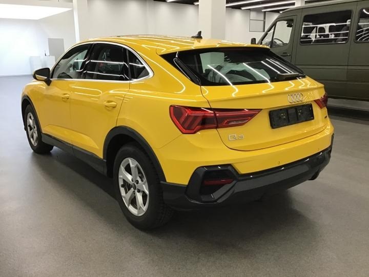 AUDI Q3 40 TDI Attraction quattro S-tronic-image-2