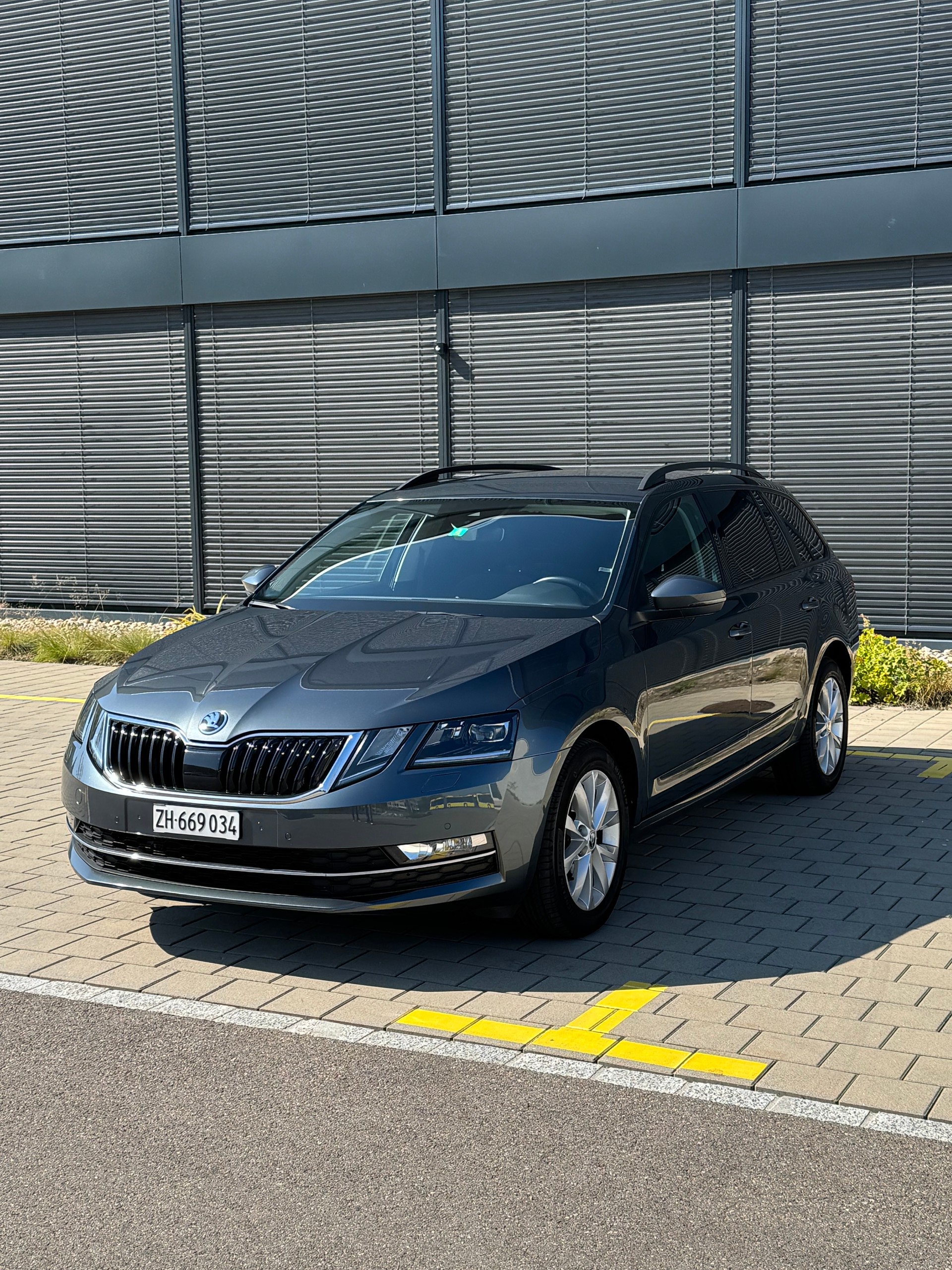 SKODA Octavia Combi 2.0 TDI Ambition 4x4 DSG