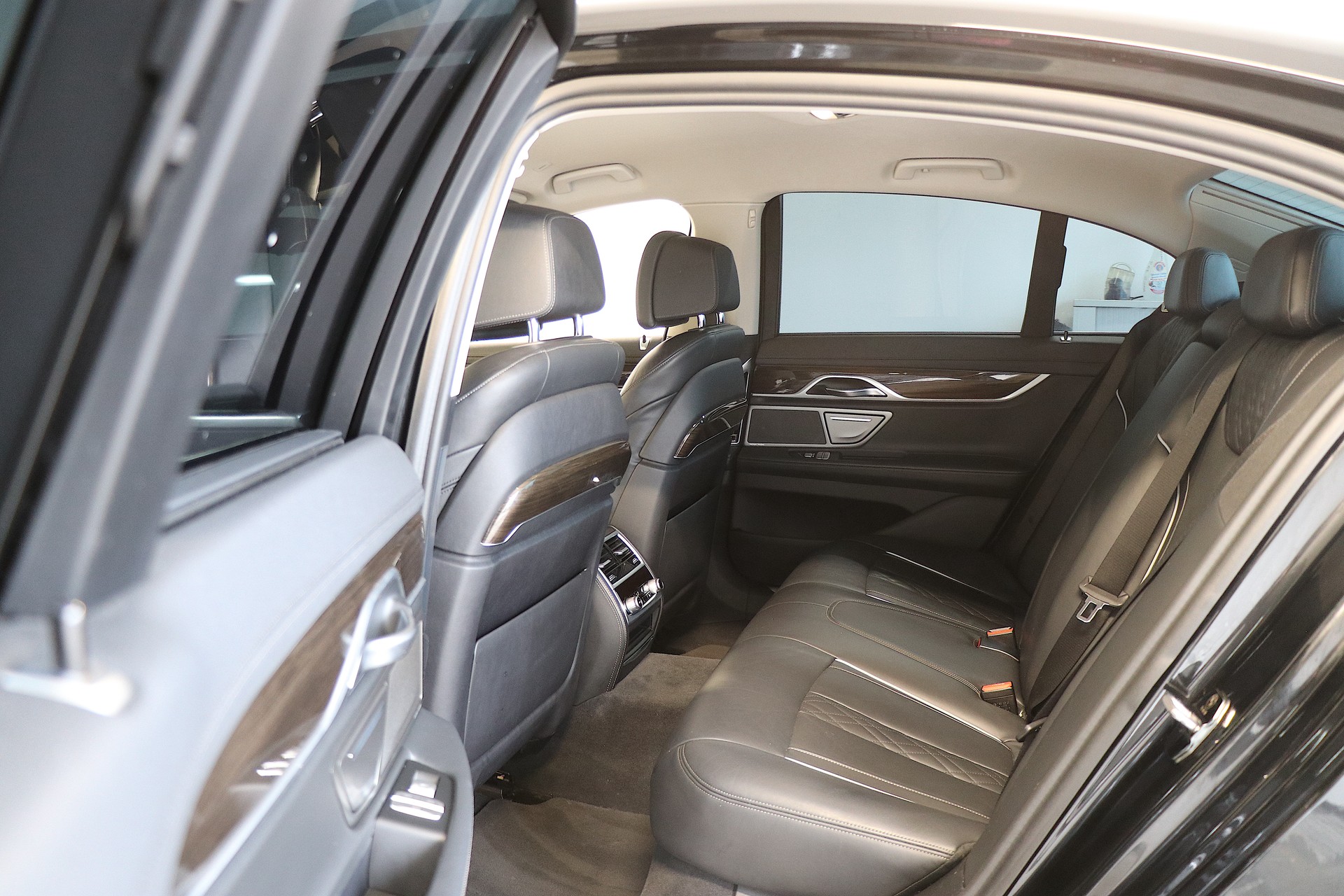 BMW 730d xDrive Steptronic-image-14