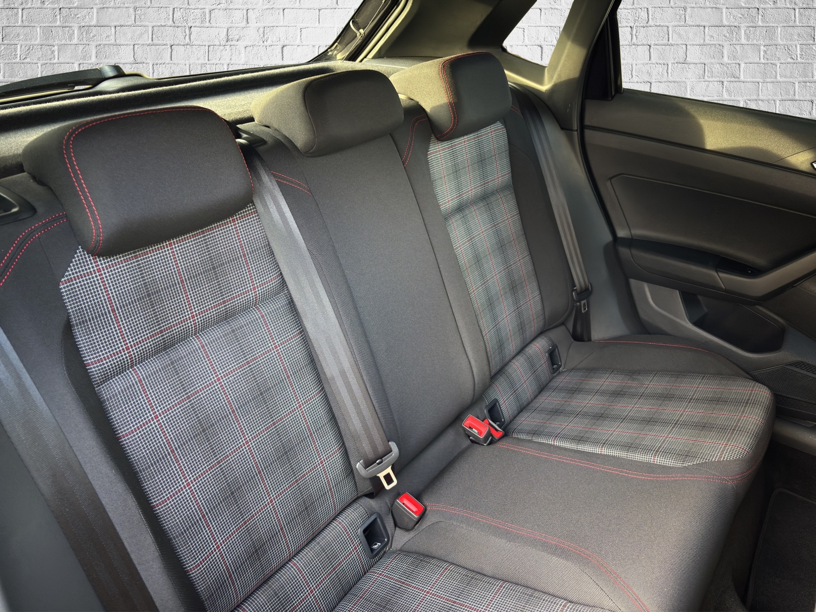 VW Polo 2.0 TSI GTI Edition 25 DSG-image-14