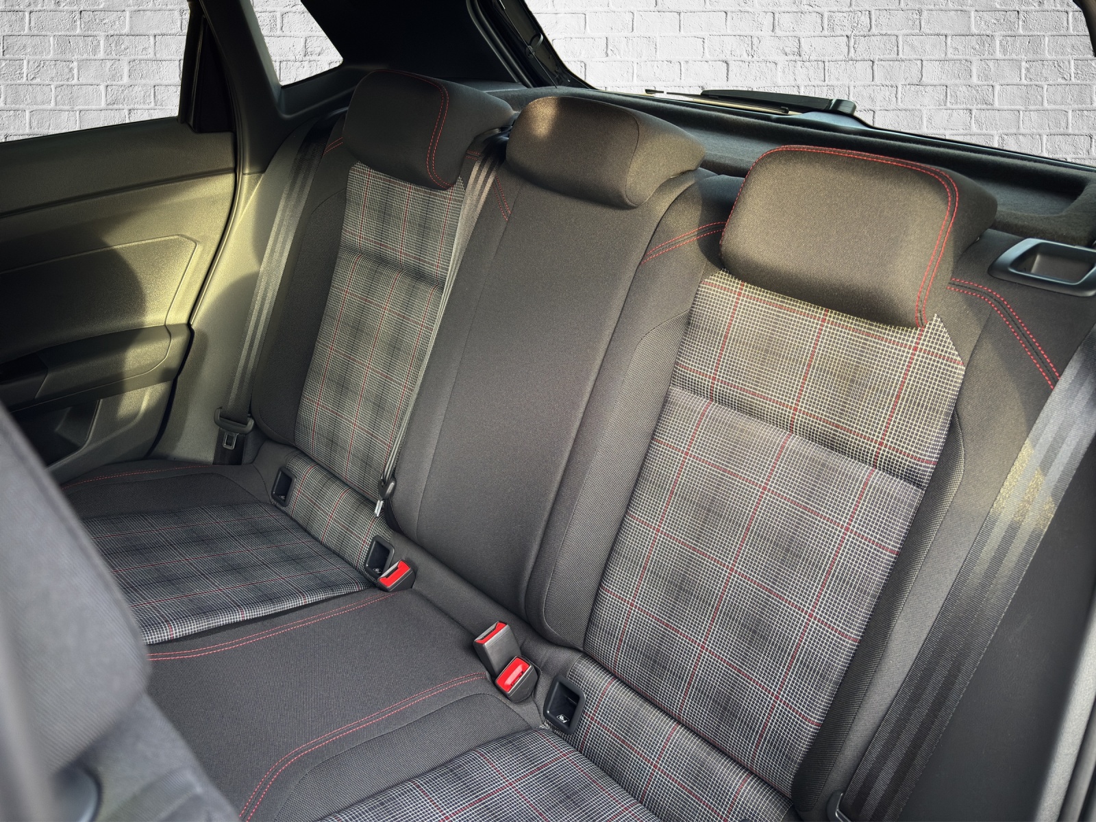 VW Polo 2.0 TSI GTI Edition 25 DSG-image-15