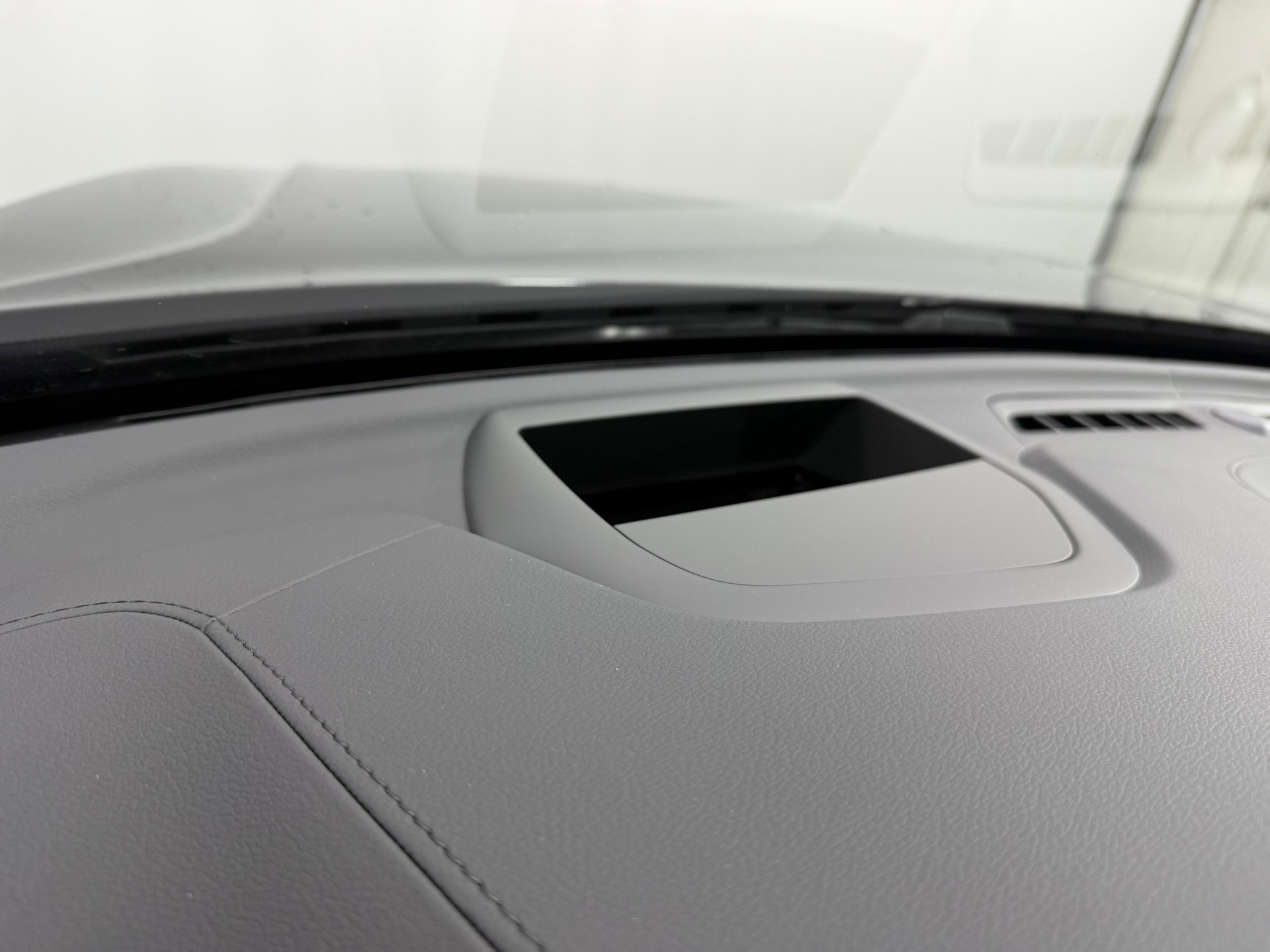 VOLVO XC60 2.0 T8 TE Ultra Dark eAWD-image-11