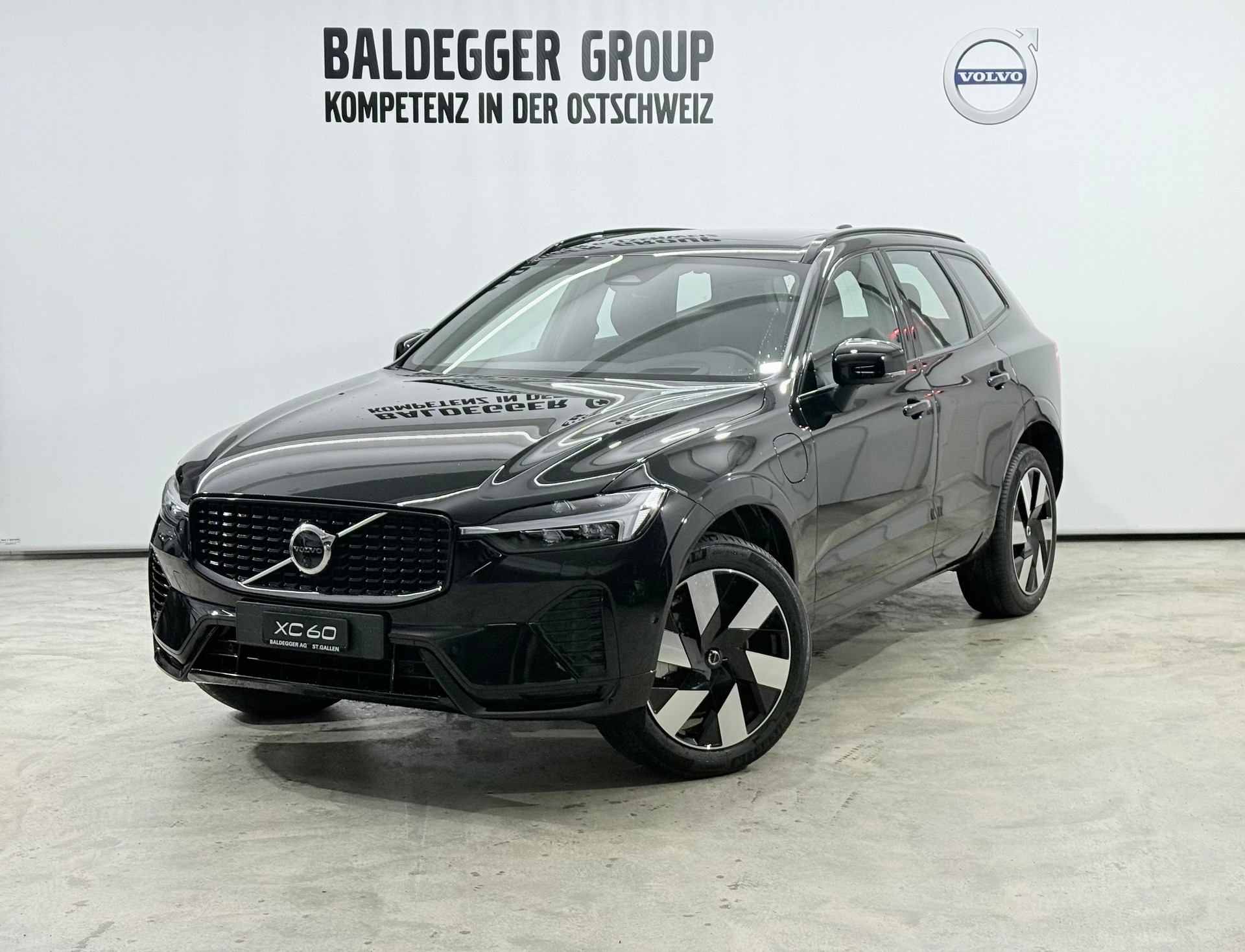 VOLVO XC60 2.0 T8 TE Ultra Dark eAWD-image-0